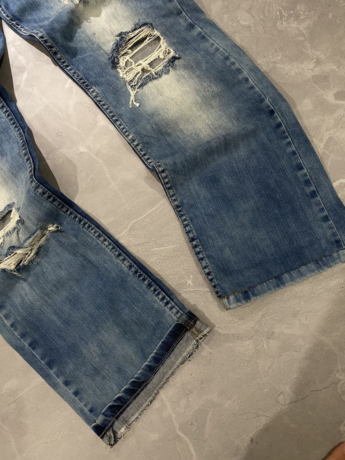 Japanese Brand Vintage Slim Fit Patchwork Distressed Jeans Y2K Size US 32 / EU 48 - 4 Thumbnail