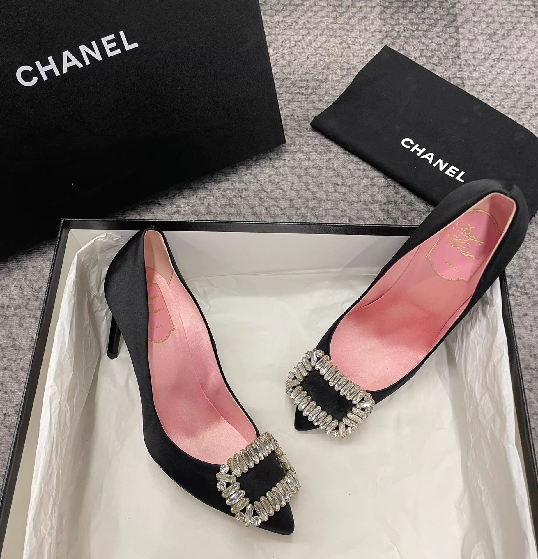 Roger Vivier Roger Vivier Women's Black Stiletto Heels 36.5 Size US 5.5 / IT 35.5 - 4 Thumbnail