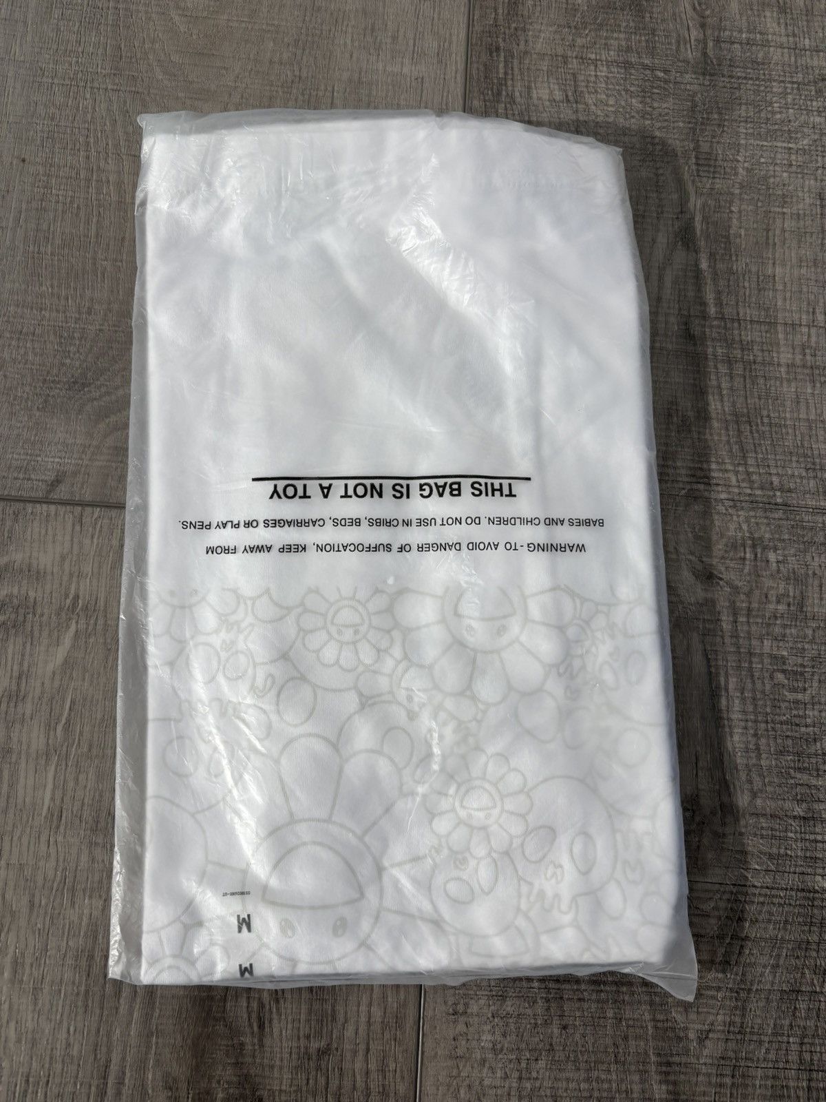 Billie Eilish × Takashi Murakami × Uniqlo Billie Eilish x Takashi Murakami x Uniqlo Tee White Medium Size US M / EU 48-50 / 2 - 2 Thumbnail