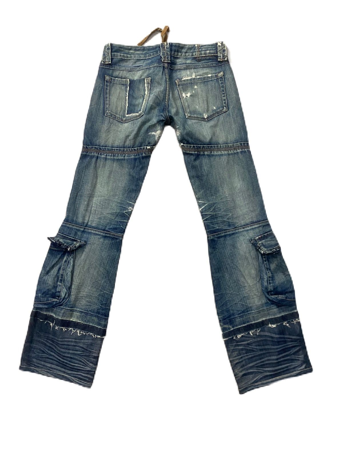 Marithe + Francois Girbaud MARITHE FRANCOIS GIRBAUD LOW RISE FLARE DISTRESS STYLE Size US 32 / EU 48 - 5 Thumbnail