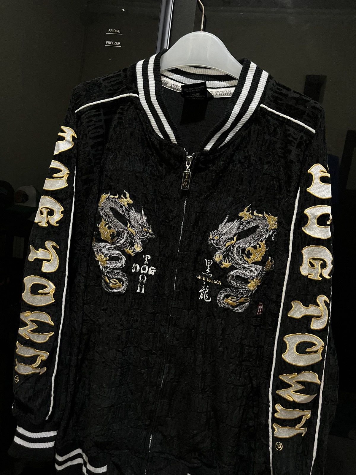 Dogtown Rare DOGTOWN Embossed Velvet Fabric Black Dragon Embroidery Size US XL / EU 56 / 4 - 1 Thumbnail