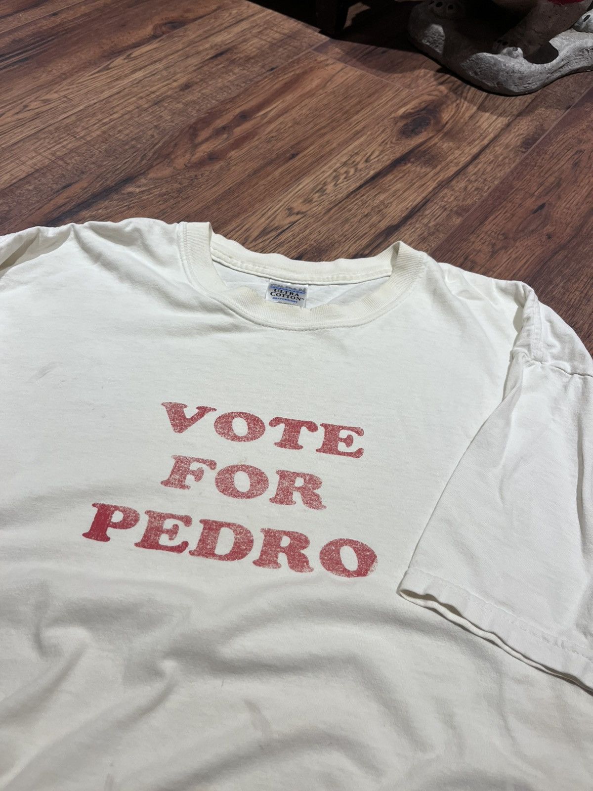 Gildan Vintage Vote for Pedro 90’s T-Shirt Napoleon Dynamite RARE Size US XL / EU 56 / 4 - 2 Thumbnail