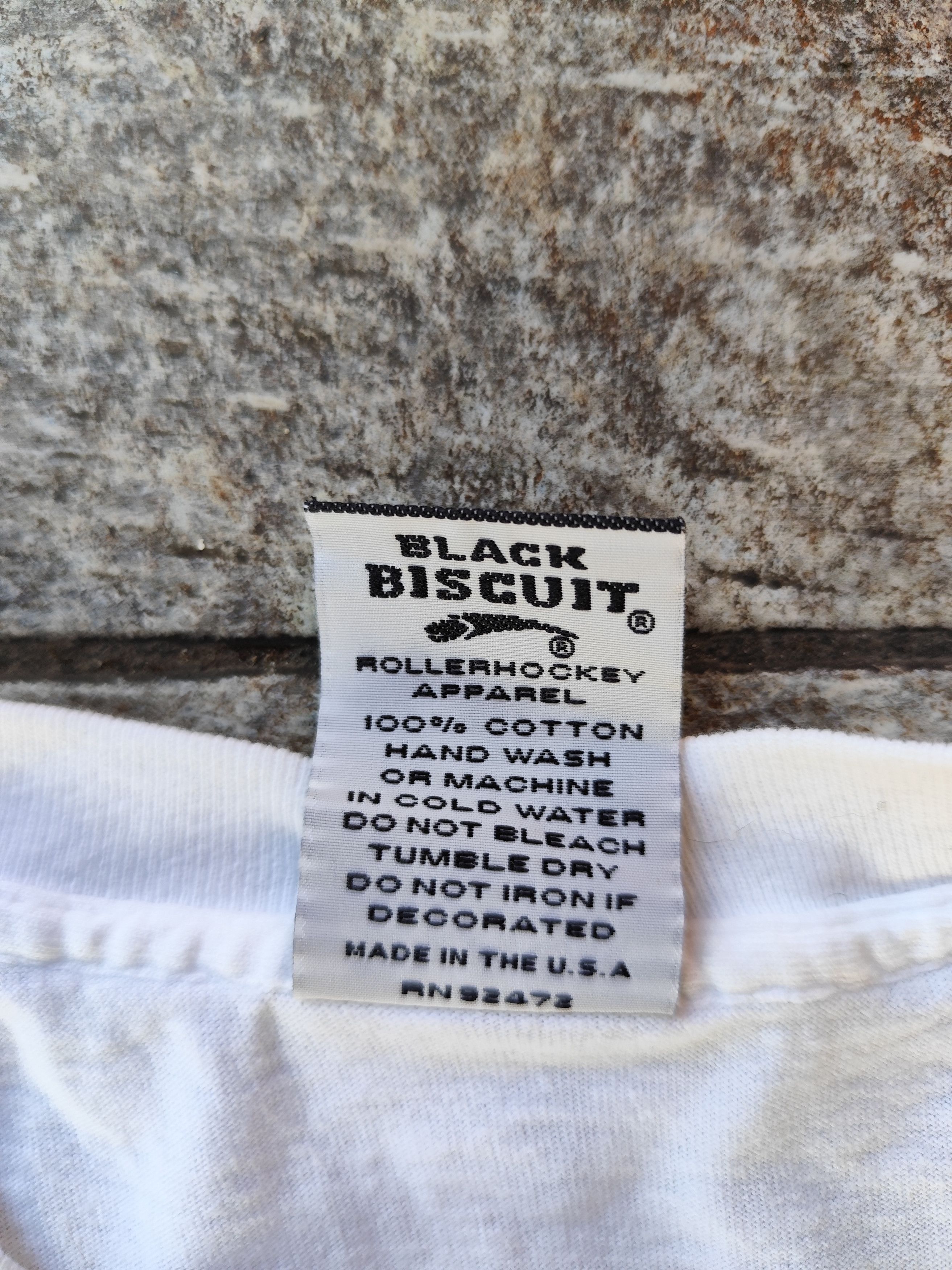NHL Vintage 90s t shirt black biscuit hockey Size US L / EU 52-54 / 3 - 8 Thumbnail