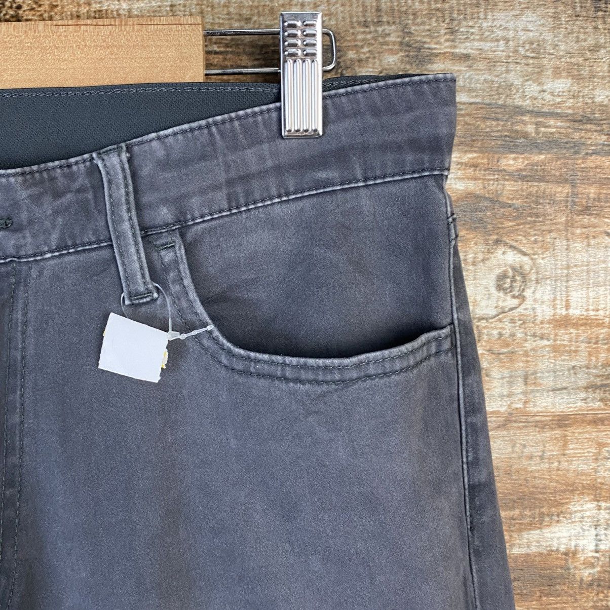 Uniqlo DL Uniqlo Gray Cargo Casual Pants #C1264 Size US 33 - 8 Thumbnail