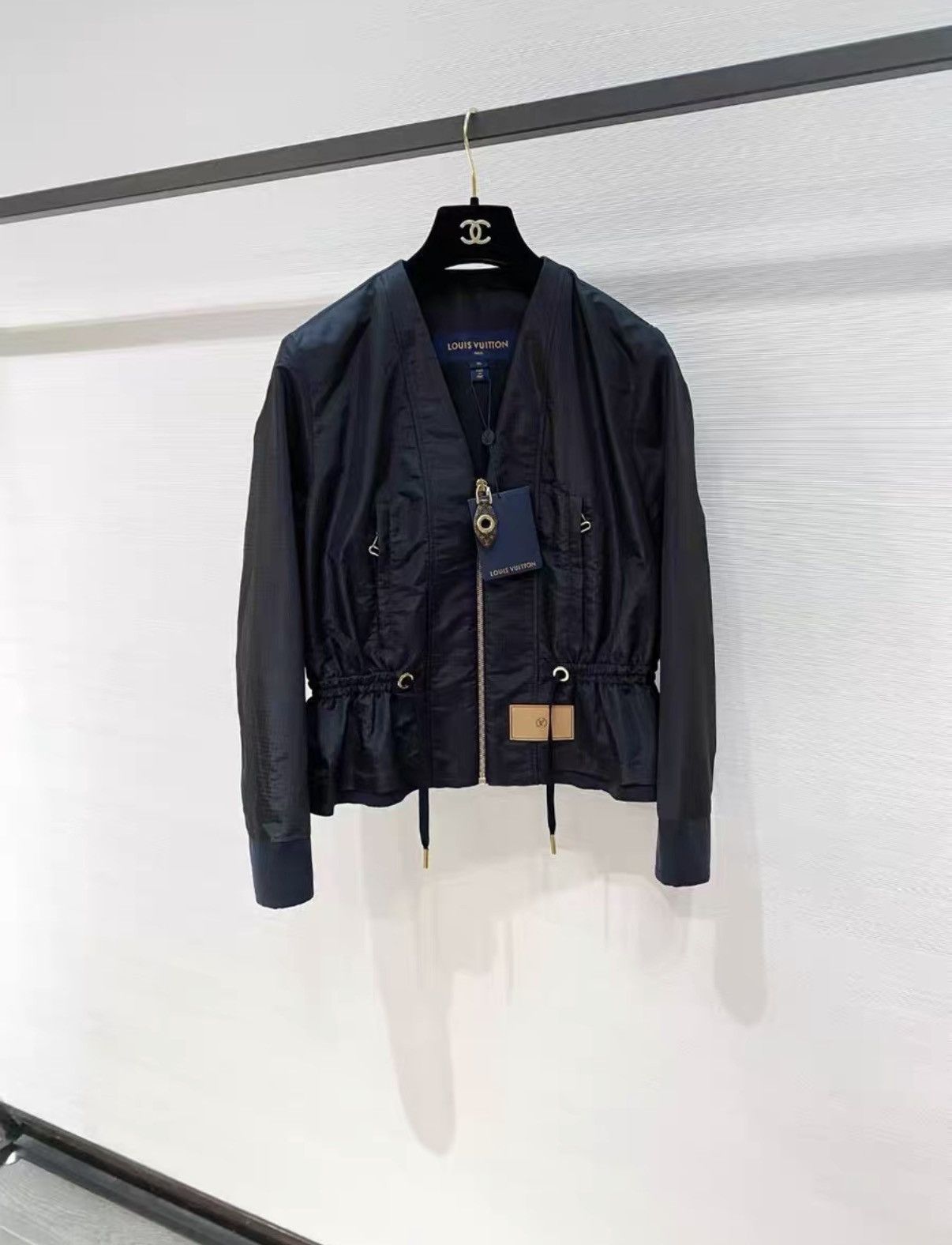 Louis Vuitton Louis Vuitton Classic Black V-Neck Zip-Up Jacket J33 Size XS / US 0-2 / IT 36-38 - 1 Thumbnail