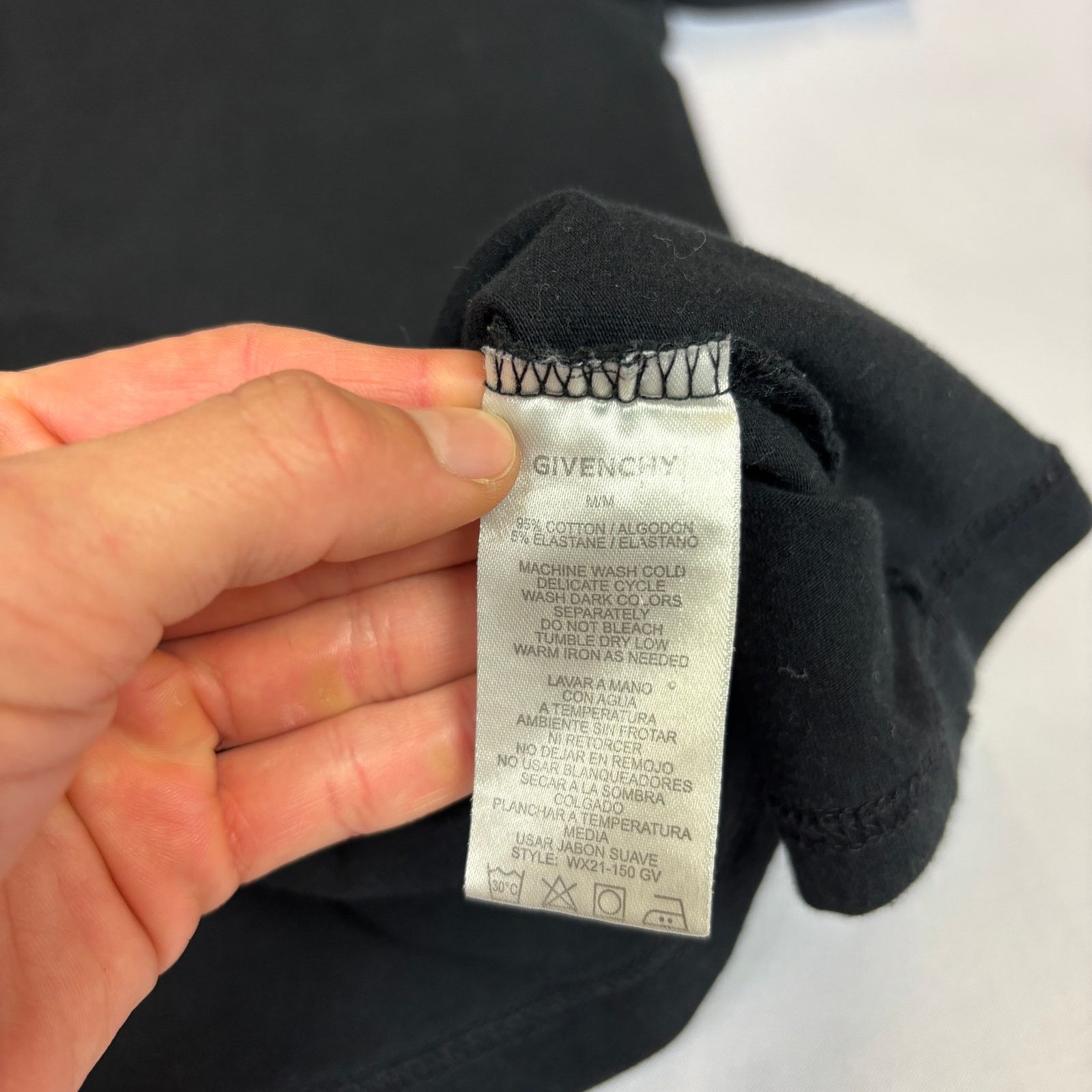 Givenchy Givenchy Men Prestige Tee Shirt Medium Basics Minimalist Size US M / EU 48-50 / 2 - 7 Thumbnail