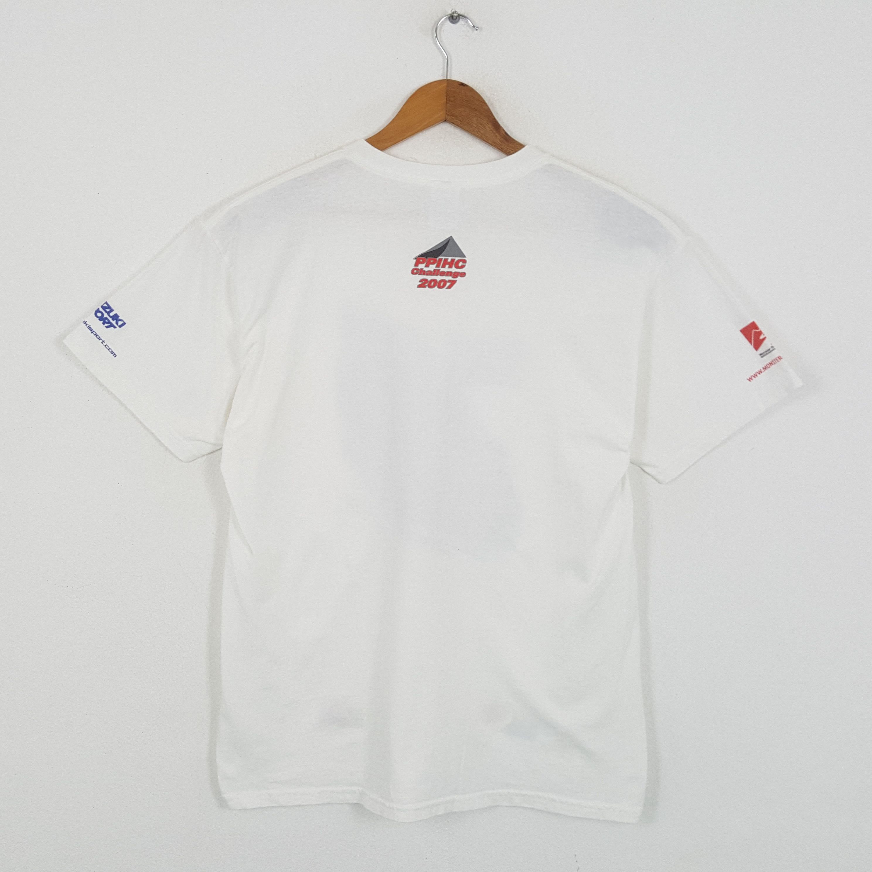 Vintage Vintage MONSTER SUZUKI SPORTS Racing Team T-Shirts Size US L / EU 52-54 / 3 - 3 Thumbnail