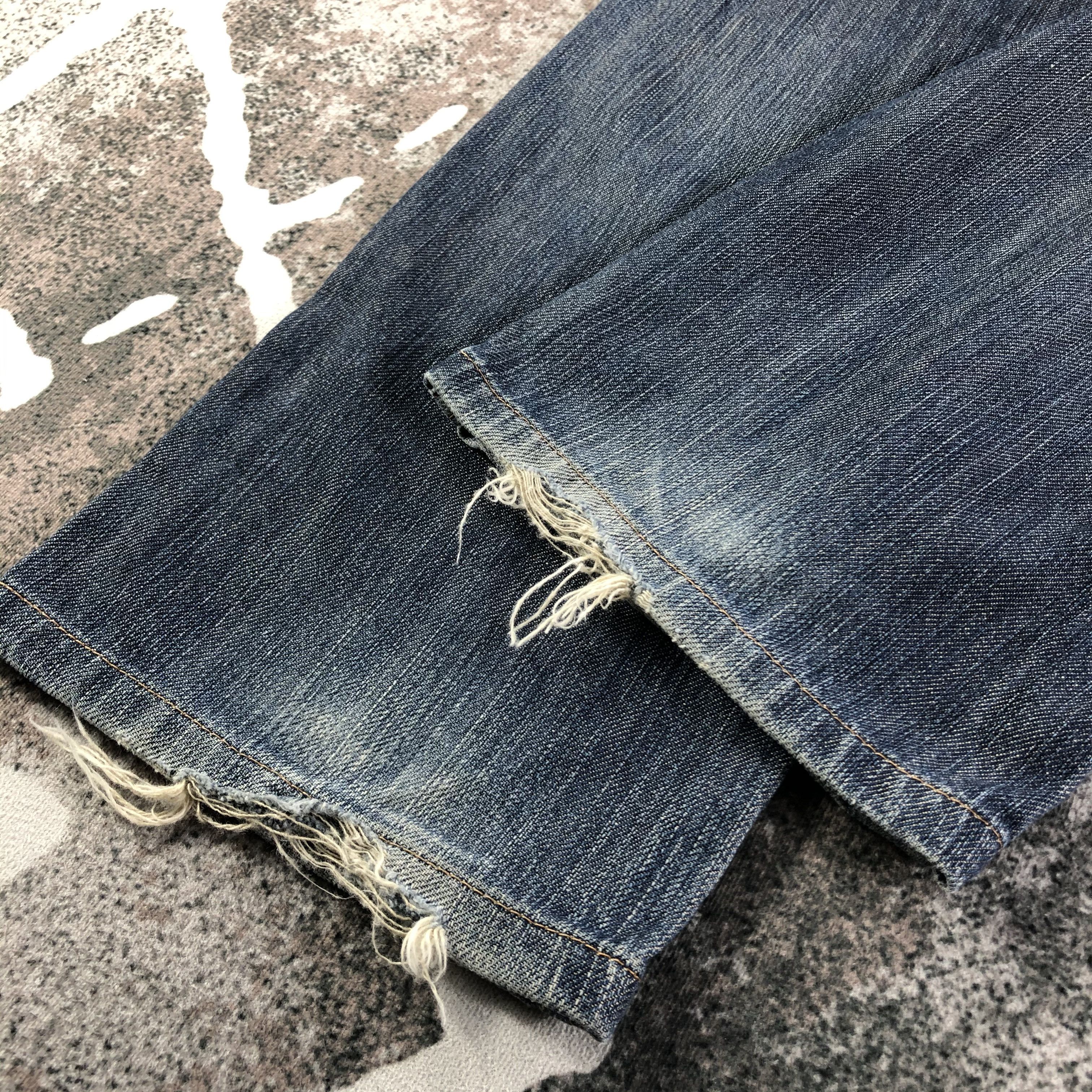 Levi's Vintage Levis Jeans 504 Distressed Denim KJ2528 Size US 30 / EU 46 - 6 Thumbnail