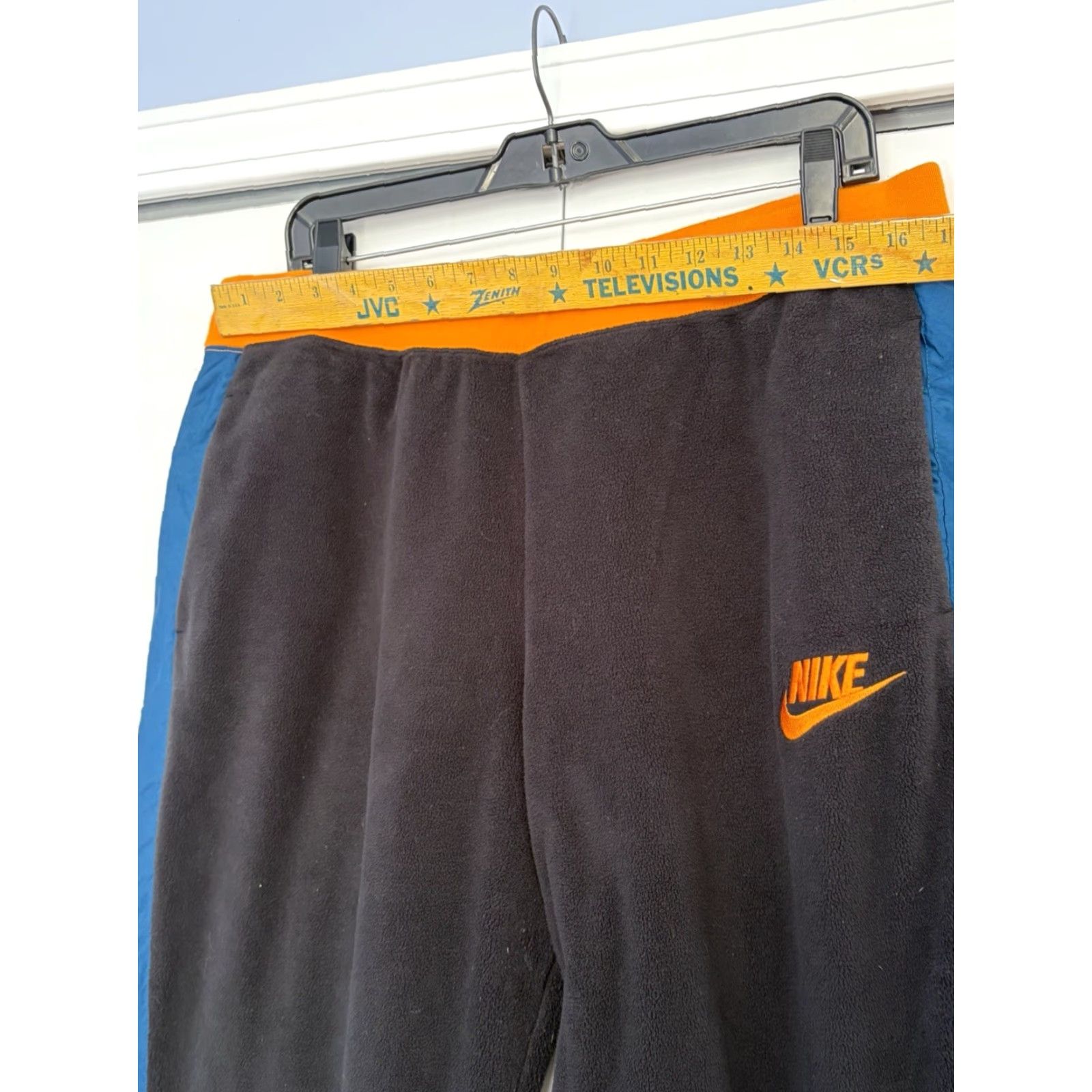 Nike Nike NSW Polar Fleece Colorblock Joggers Womens Sweatpants XL Black Swoosh Logo Hand Pockets Tapered Leg Athleisure Buzzword Nylon Stripe Size 40" / US 18 - 4 Thumbnail