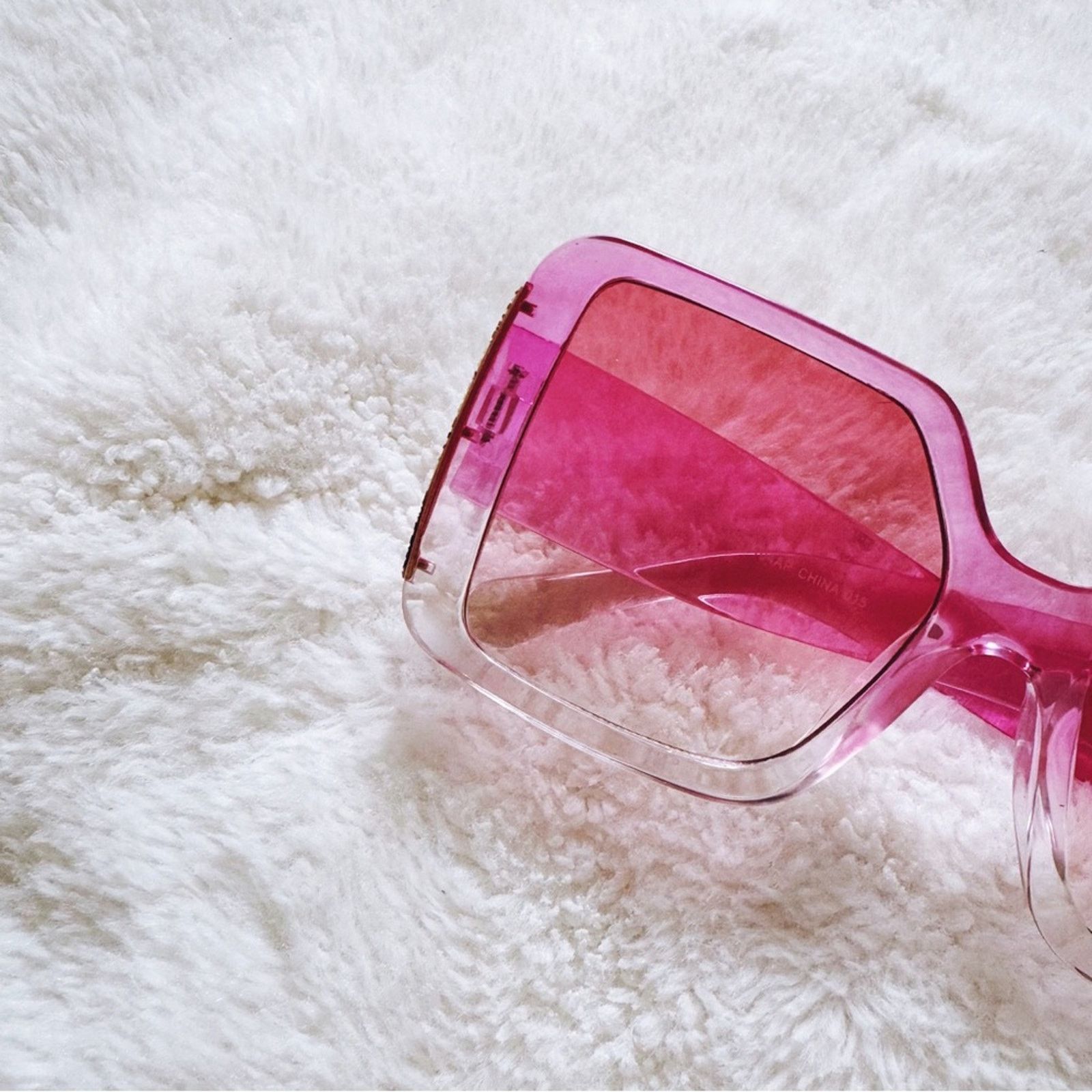 Other Junia Clear Pink Oversized Sunglasses Size ONE SIZE - 2 Thumbnail