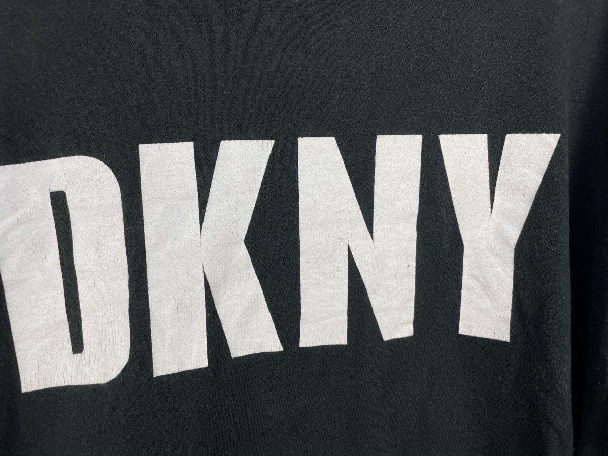 DKNY × Vintage Vintage DKNY big logo t shirt Size US L / EU 52-54 / 3 - 4 Thumbnail