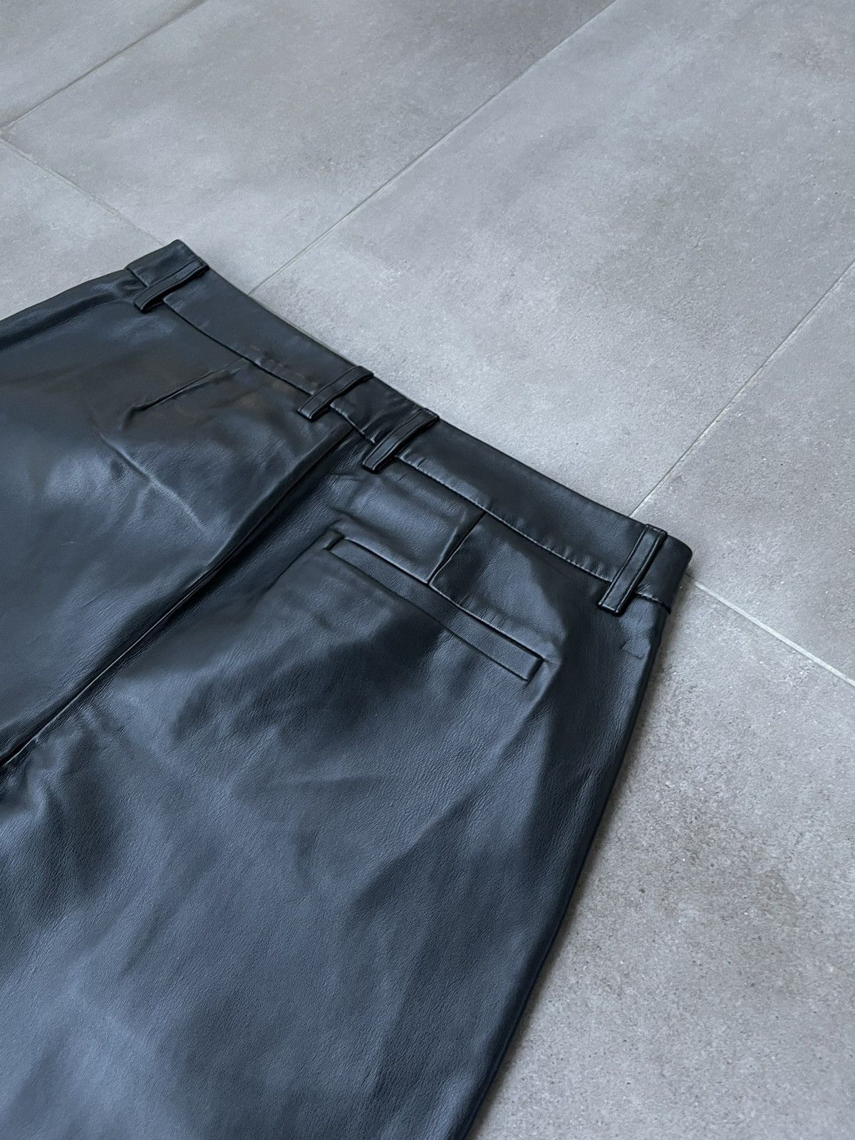 Han Kjobenhavn !DS! SS22 Han Kjobenhavn Black Suit Wide Leg Shorts Size US 32 / EU 48 - 14 Thumbnail