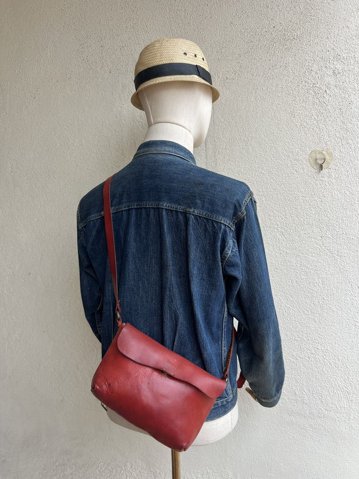 Leather Vintage Kissora Japan Fade Distress Patina Leather Sling Bag Size ONE SIZE - 1 Thumbnail