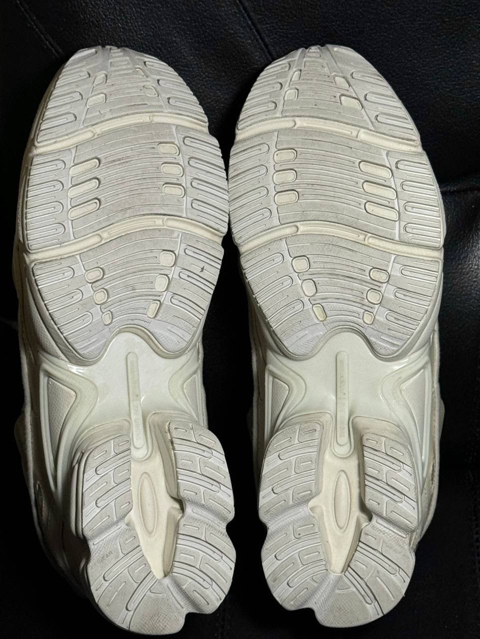 Adidas × Raf Simons 11us Adidas Raf Simons Ozweego Bunny Cream Sneakers Size US 11 / EU 44 - 10 Thumbnail