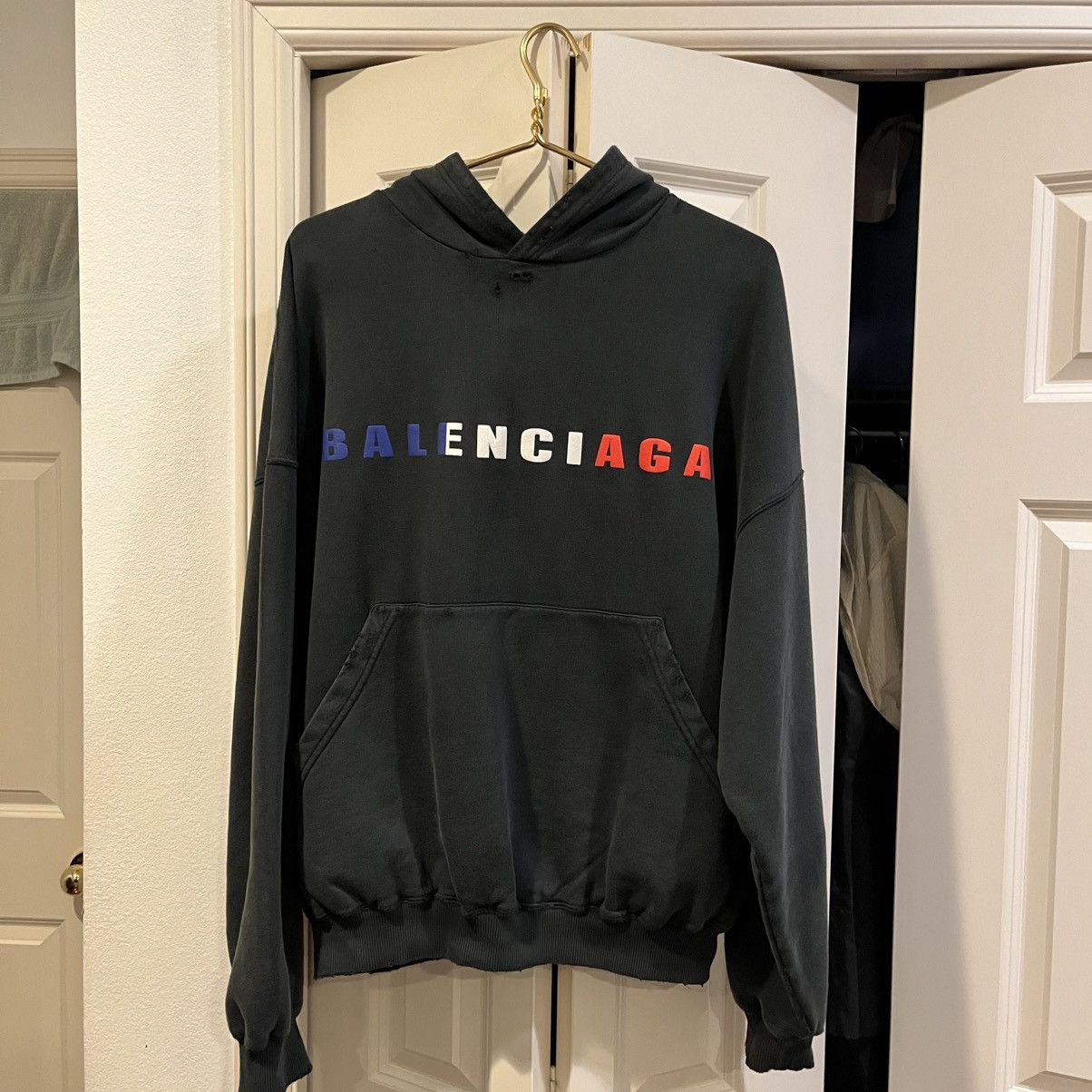 Balenciaga Balenciaga International hoodie Size US L / EU 52-54 / 3 - 1 Thumbnail