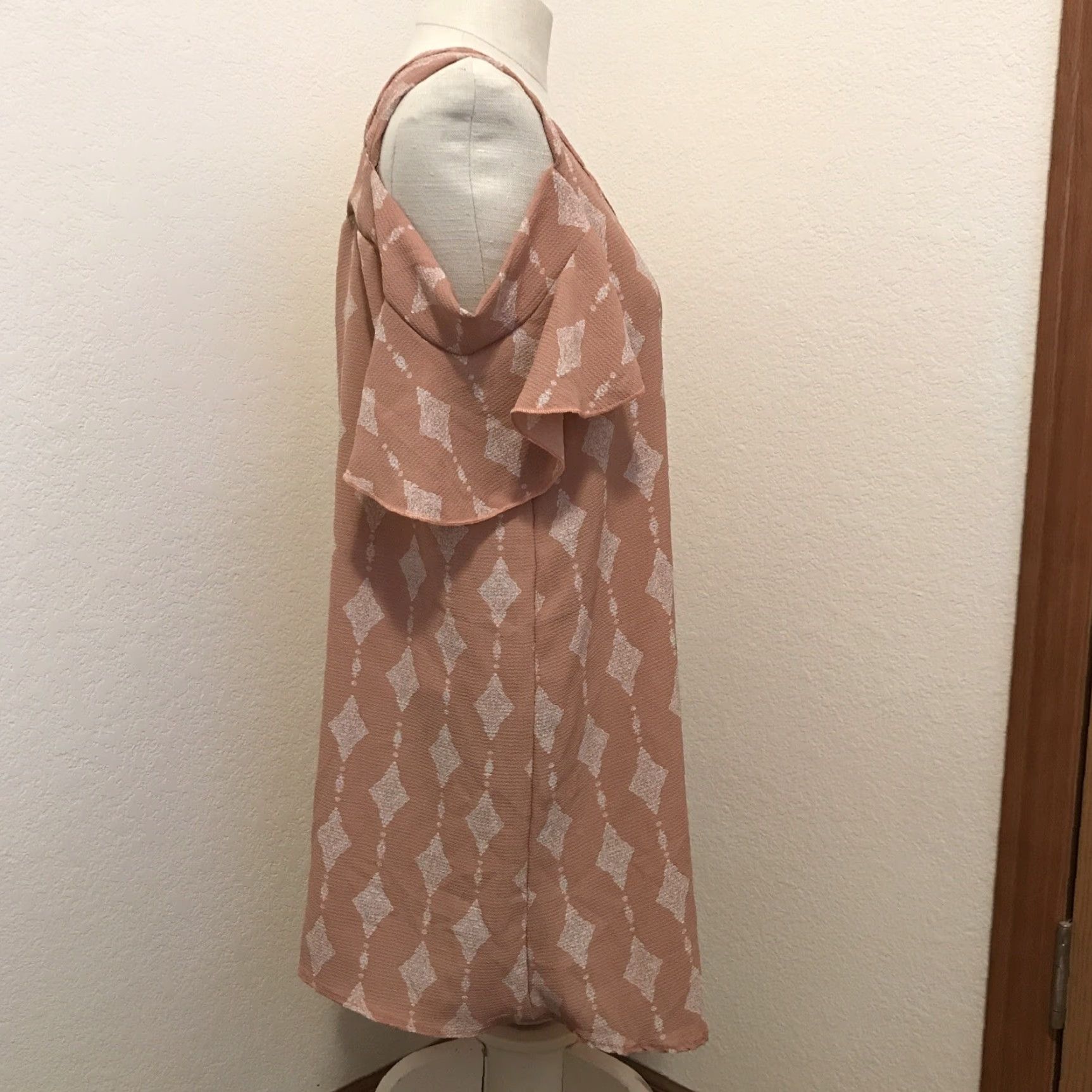 Vintage DUE TIME Maternity Blouse Shirt Womens V-Neck Cold Shoulder Short Sleeve Pink Blush XS? No, L size included. Size L / US 10 / IT 46 - 3 Thumbnail