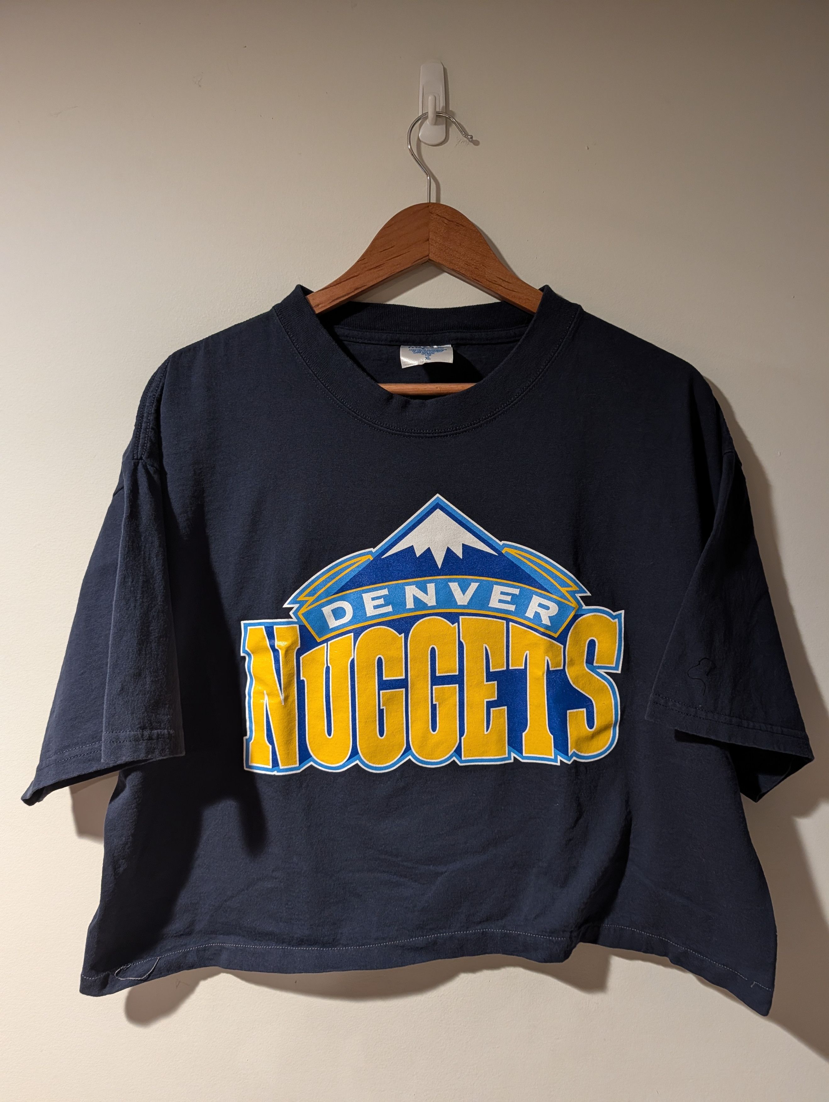 Majestic Vintage Denver Nuggets Allen Iverson #3 T Shirt XL Cropped Size US XL / EU 56 / 4 - 1 Thumbnail