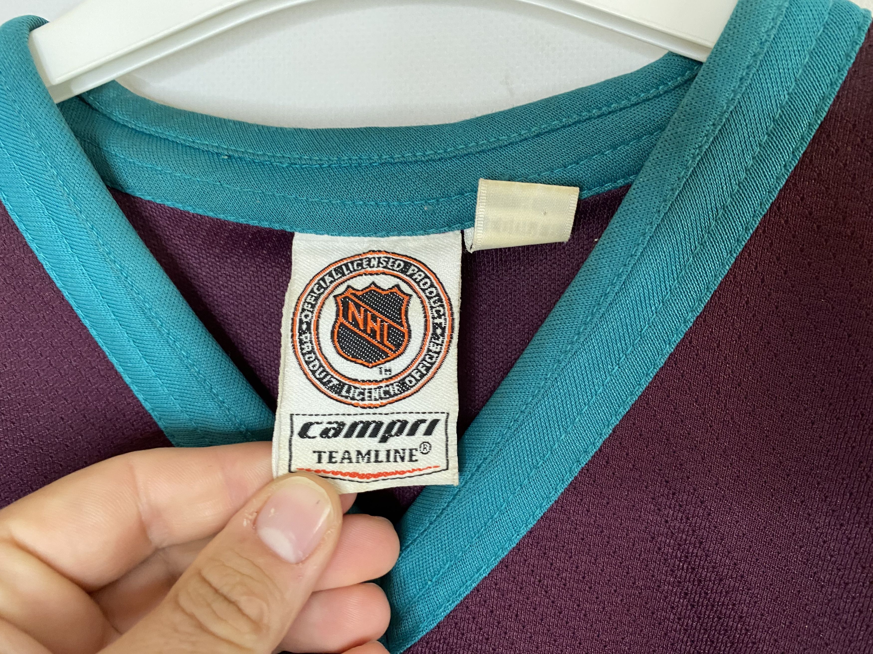NHL × Vintage ANAHEIM DUCKS NHL ICE HOCKEY SHIRT JERSEY CAMPRI #22 CAMPRI Size US M / EU 48-50 / 2 - 5 Thumbnail