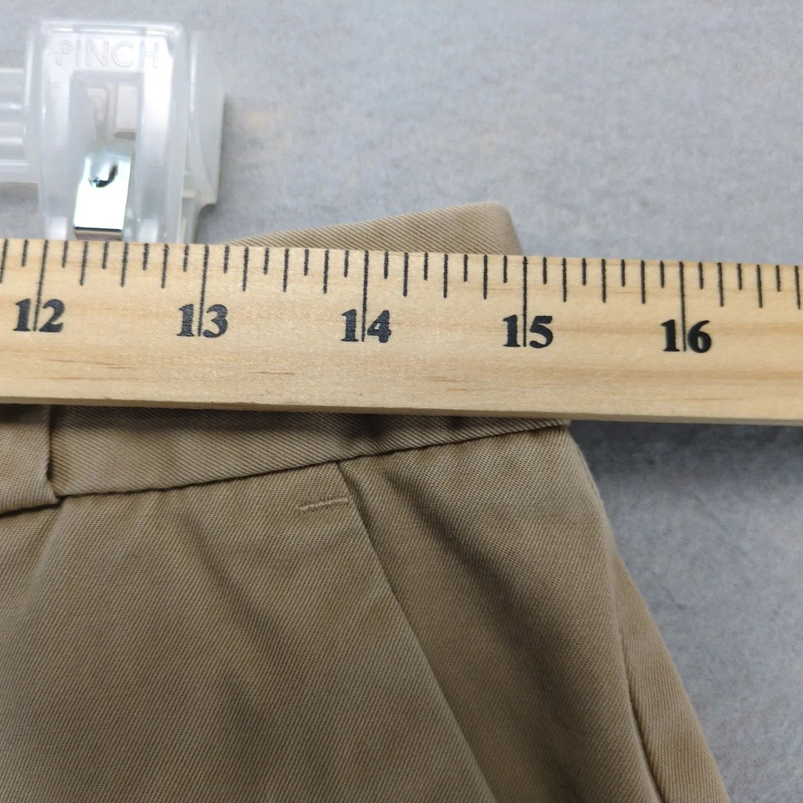 Gap Vintage Y2K GAP Khaki Cotton Chino Shorts Women's 8T 30x5.5" Size 30" / US 8 / IT 44 - 4 Thumbnail