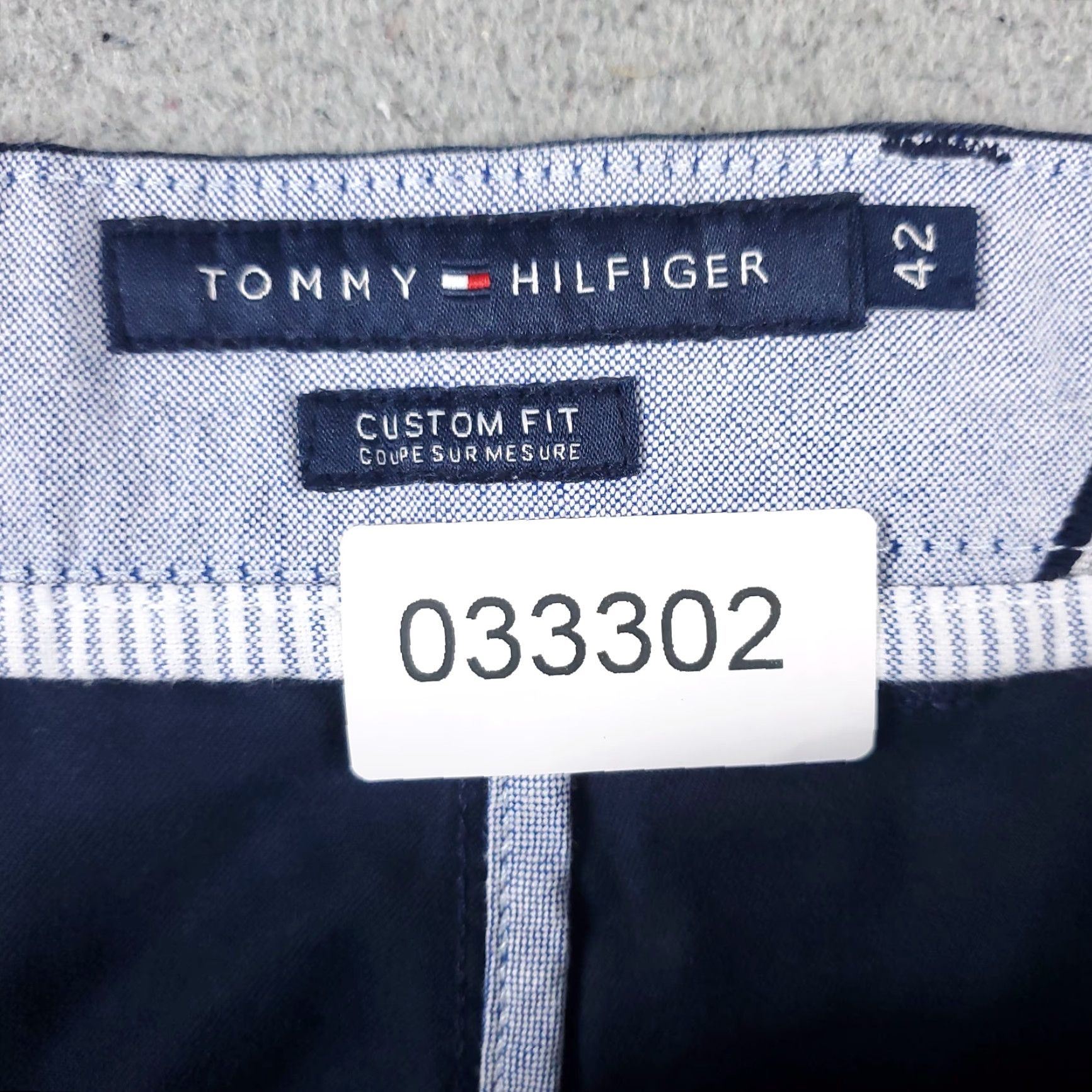 Tommy Hilfiger VINTAGE Tommy Hilfiger Shorts Mens Size 42 Blue Chino Flat Front Casual Holiday Size US 42 / EU 58 - 8 Thumbnail