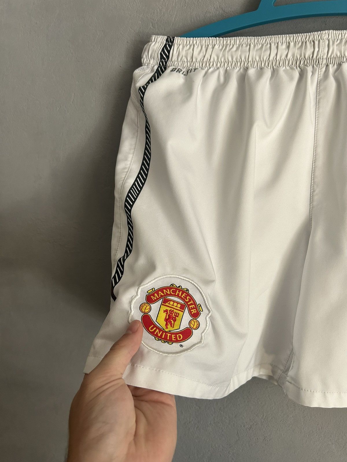 Nike Vintage Manchester United short Size US 32 / EU 48 - 3 Thumbnail