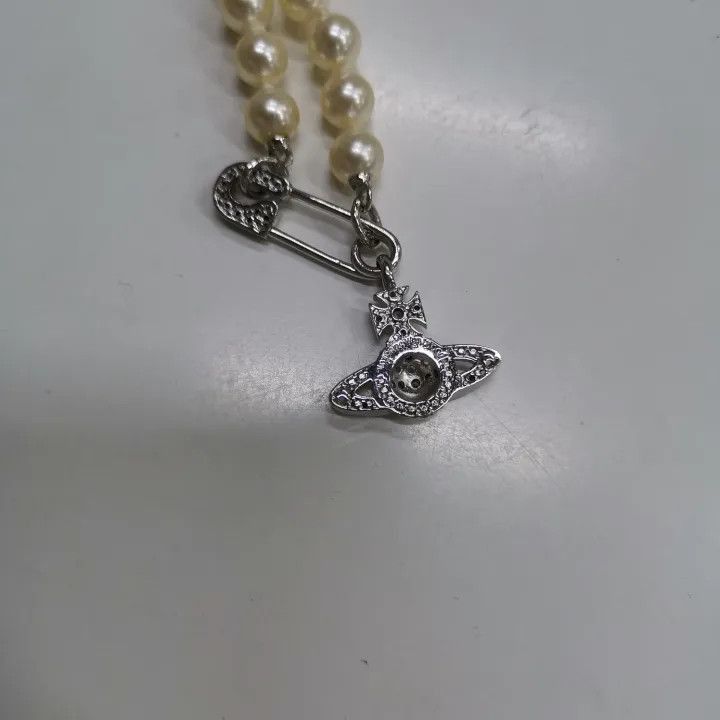 Vivienne Westwood Vivienne Westwood Lucrece Pearl Safety Pin Necklace -2507 Size ONE SIZE - 2 Thumbnail