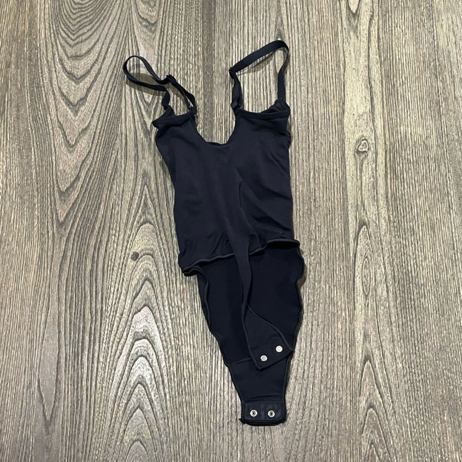 SKIMS NWOT Skims Seamless Sculpt Thong Bodysuit Shapewear Size XS Size XS / US 0-2 / IT 36-38 - 4 Thumbnail