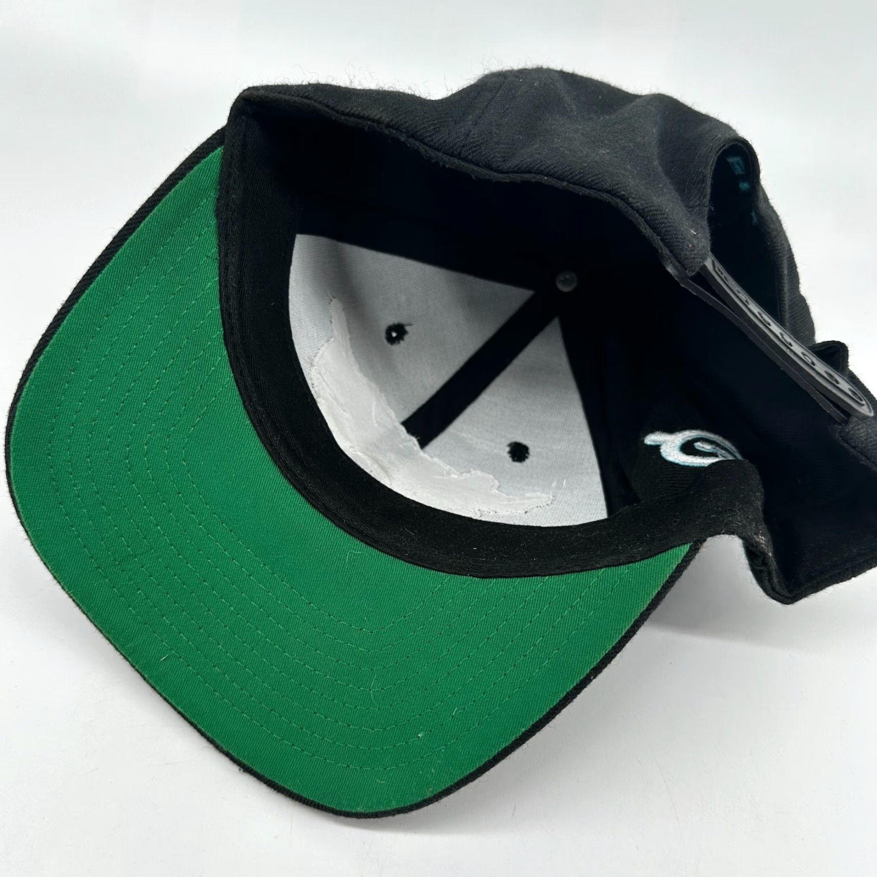 Vintage VINTAGE Peloton X Sanford Greene Hat Snapback Black Comic Book Artist Peloton Bike Mens One Size Black Comics Snapback 90s Size ONE SIZE - 6 Thumbnail