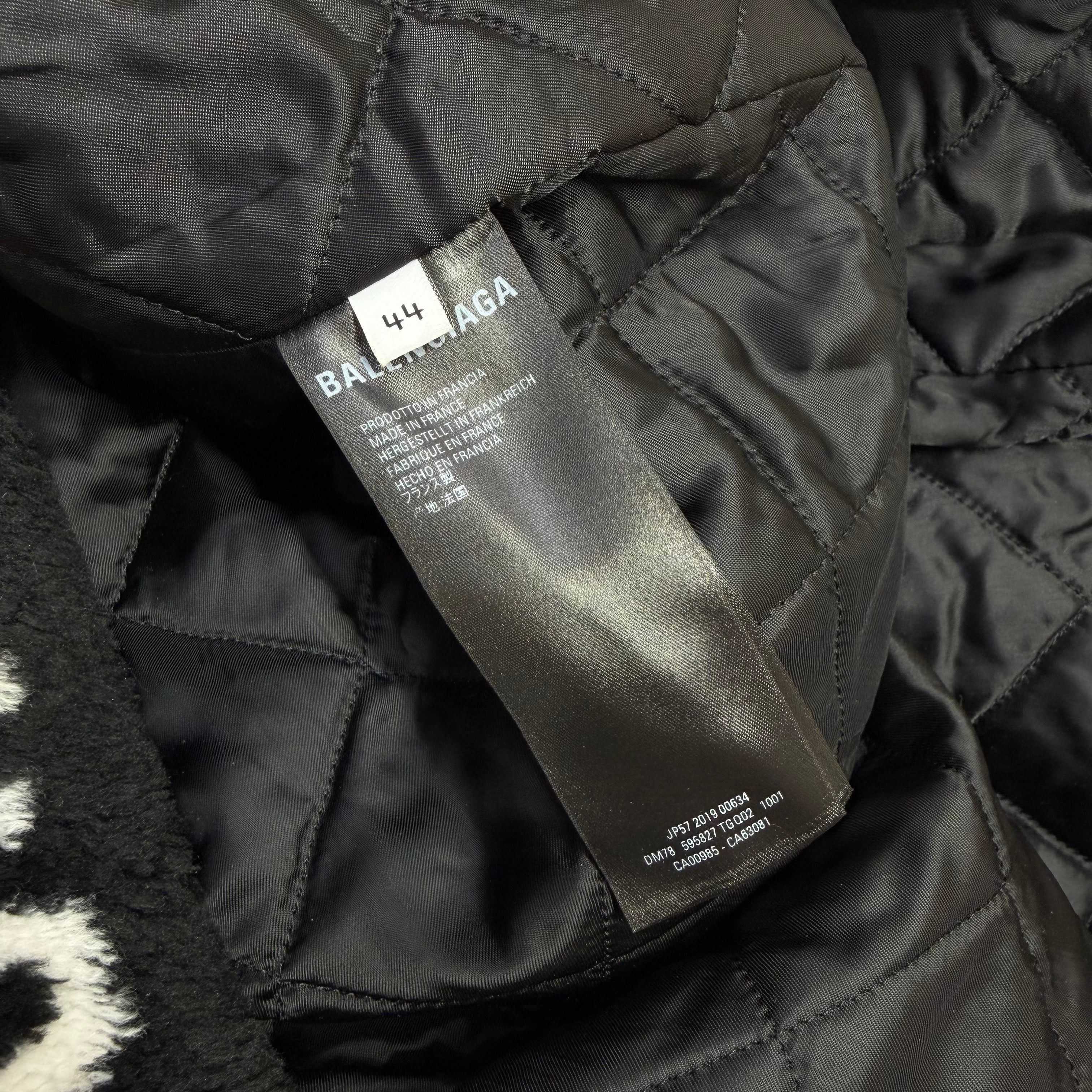 Balenciaga Balenciaga Logo Faux Fur Coat 44 (XL) Size US XL / EU 56 / 4 - 6 Thumbnail