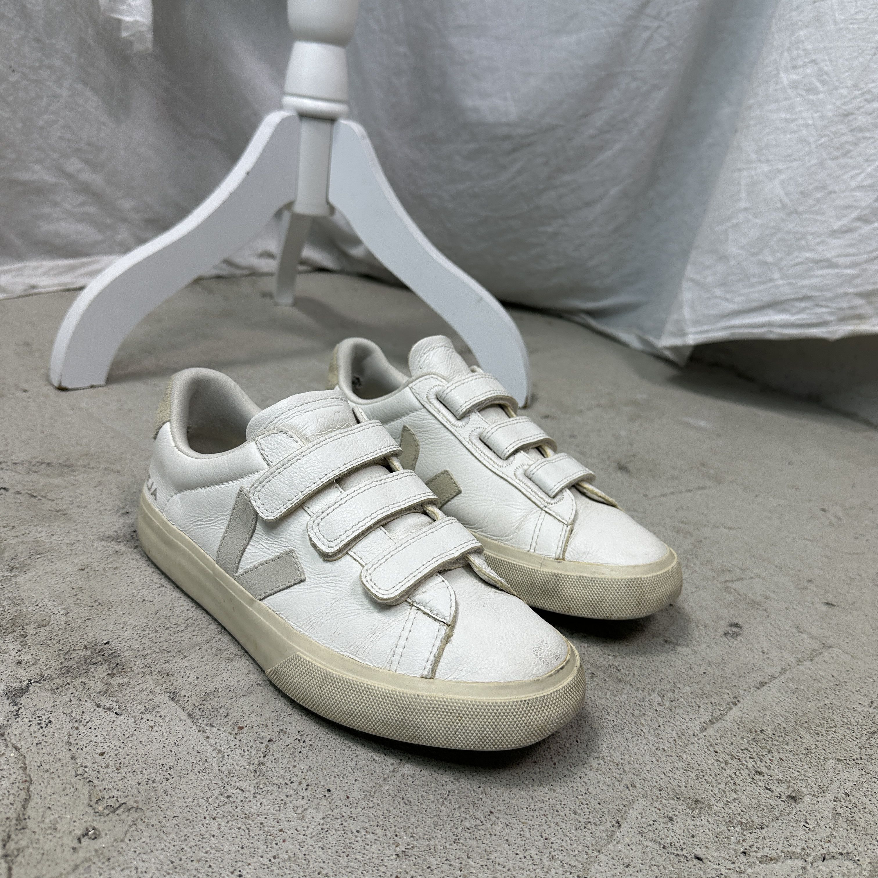 Veja Vintage Leather Streetwear Sporty Velcro Veja Sneakers Y2K Size US 9 / IT 39 - 3 Thumbnail