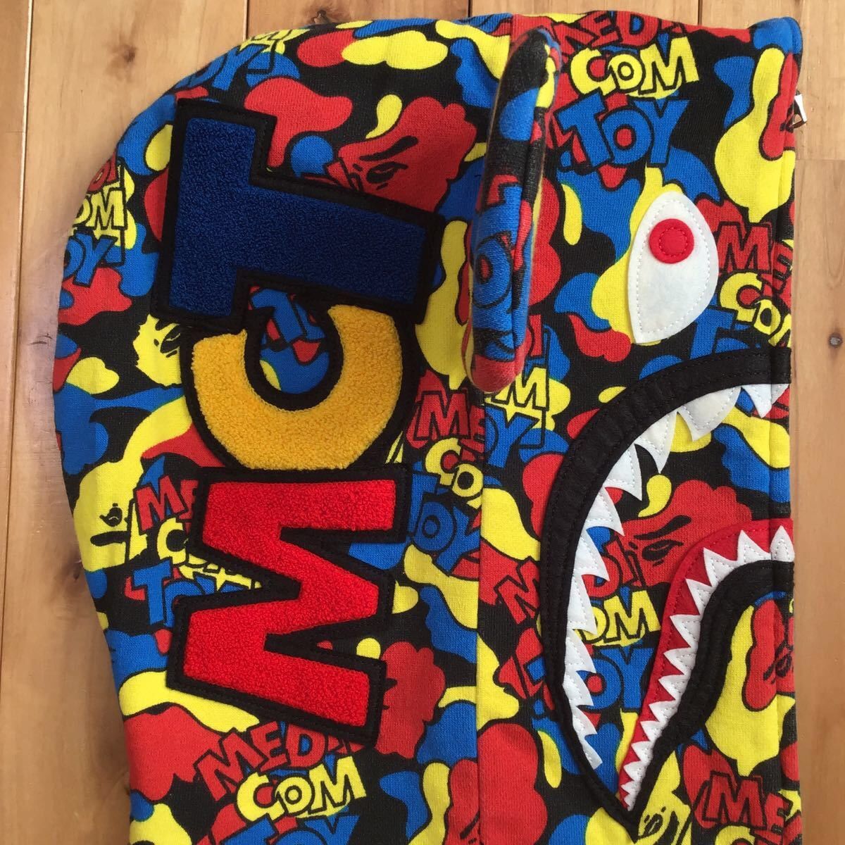 Bape × Medicom Toy BAPE × medicom toy BE@R Shark full zip hoodie a bathing ape Size US M / EU 48-50 / 2 - 4 Thumbnail