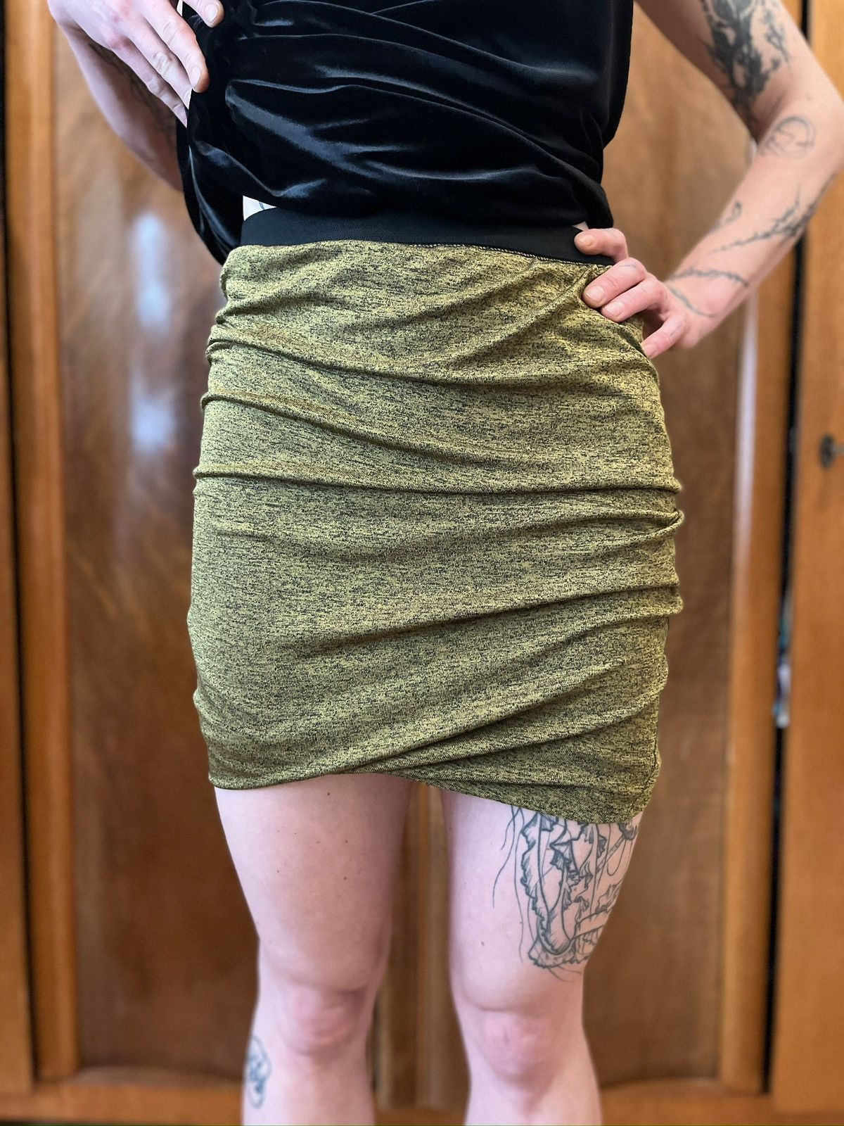 T by Alexander Wang Stretchy mini-skirt in gold/olive Size 27" / US 4 / IT 40 - 1 Thumbnail
