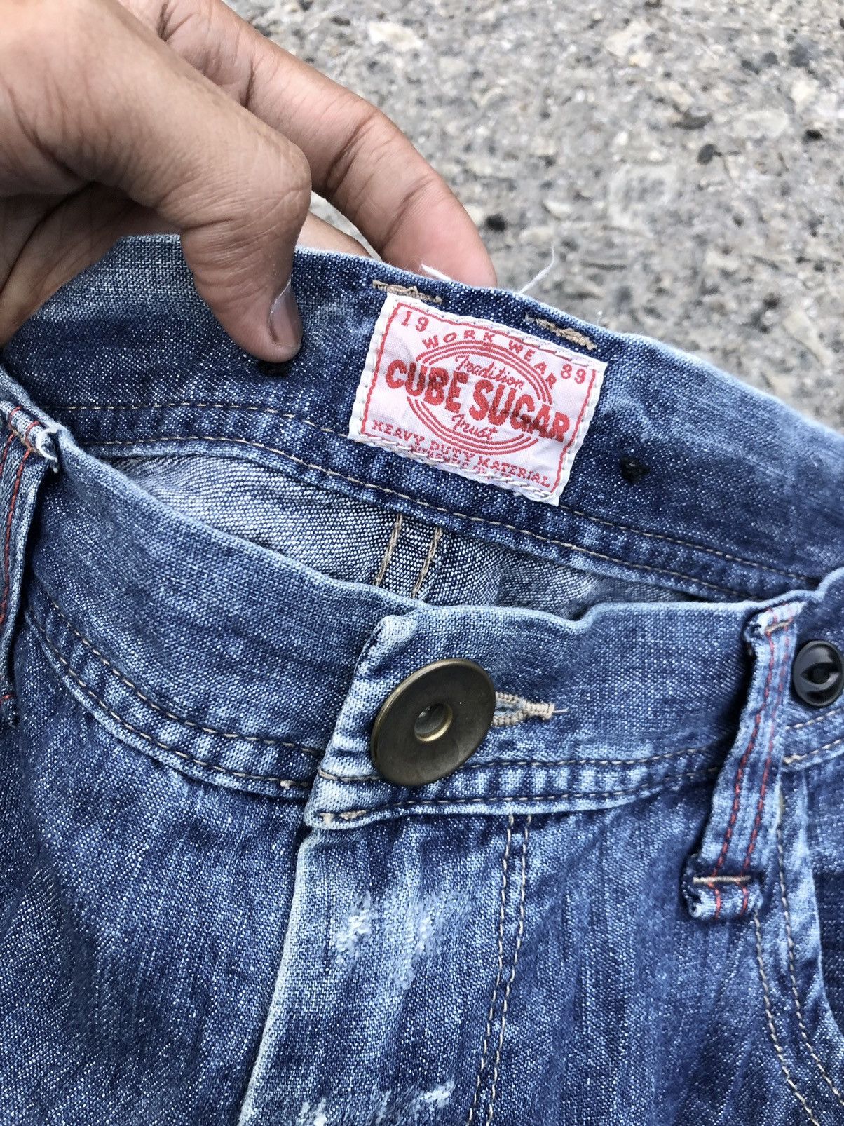 Japanese Brand SPLATTER PAINT BUCKLE BACK JEANS BY CUBE SUGAR Size US 32 / EU 48 - 8 Thumbnail