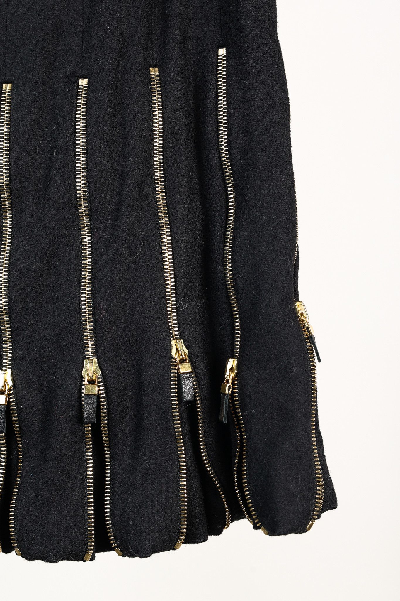 McQ Alexander McQueen Alexander McQueen Black Wool Leather-Trim Zippered-Hem Skirt Size 27" / US 4 / IT 40 - 7 Thumbnail