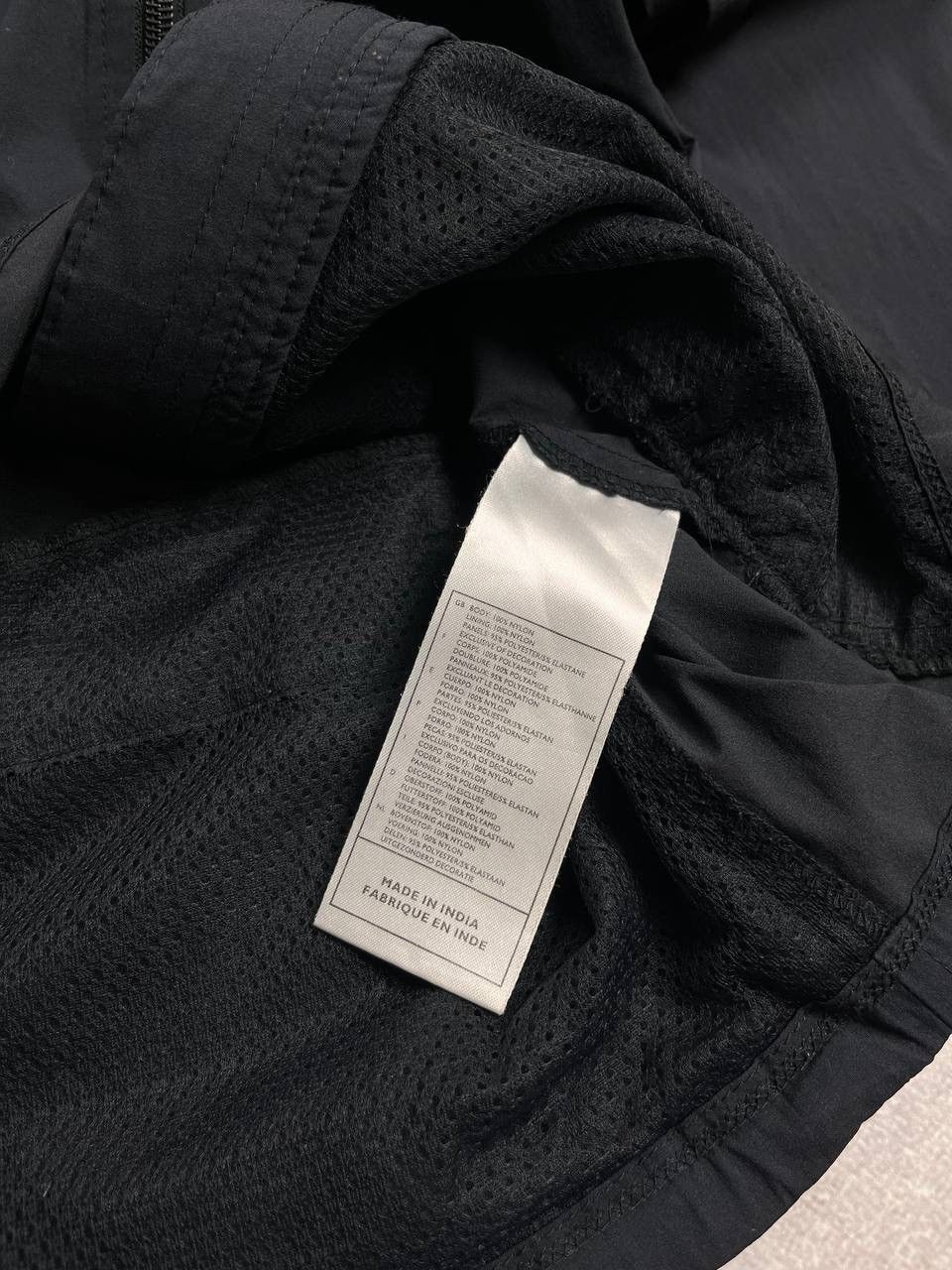 Other VINTAGE NIKE SWOOSH CRAZY TECHWEAR MODULAR NYLON JACKET L Size US M / EU 48-50 / 2 - 6 Thumbnail