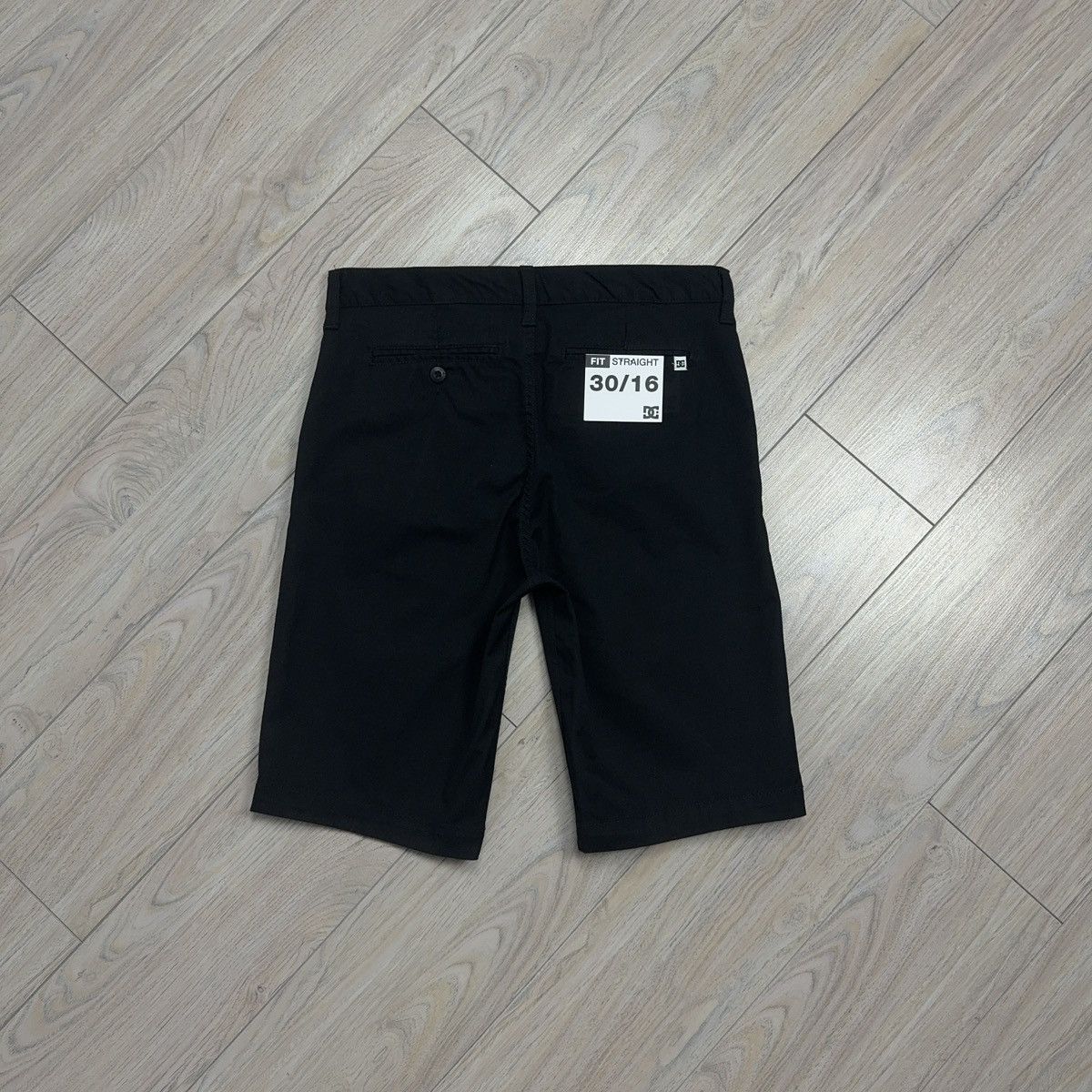 DC Essential DC Shoes Straight Fit Black Skater Cotton Shorts Size US 30 / EU 46 - 3 Thumbnail