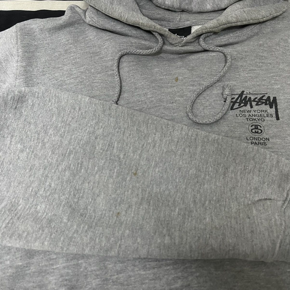 Stussy Stussy World Tour Hoodie Grey Size US L / EU 52-54 / 3 - 6 Thumbnail