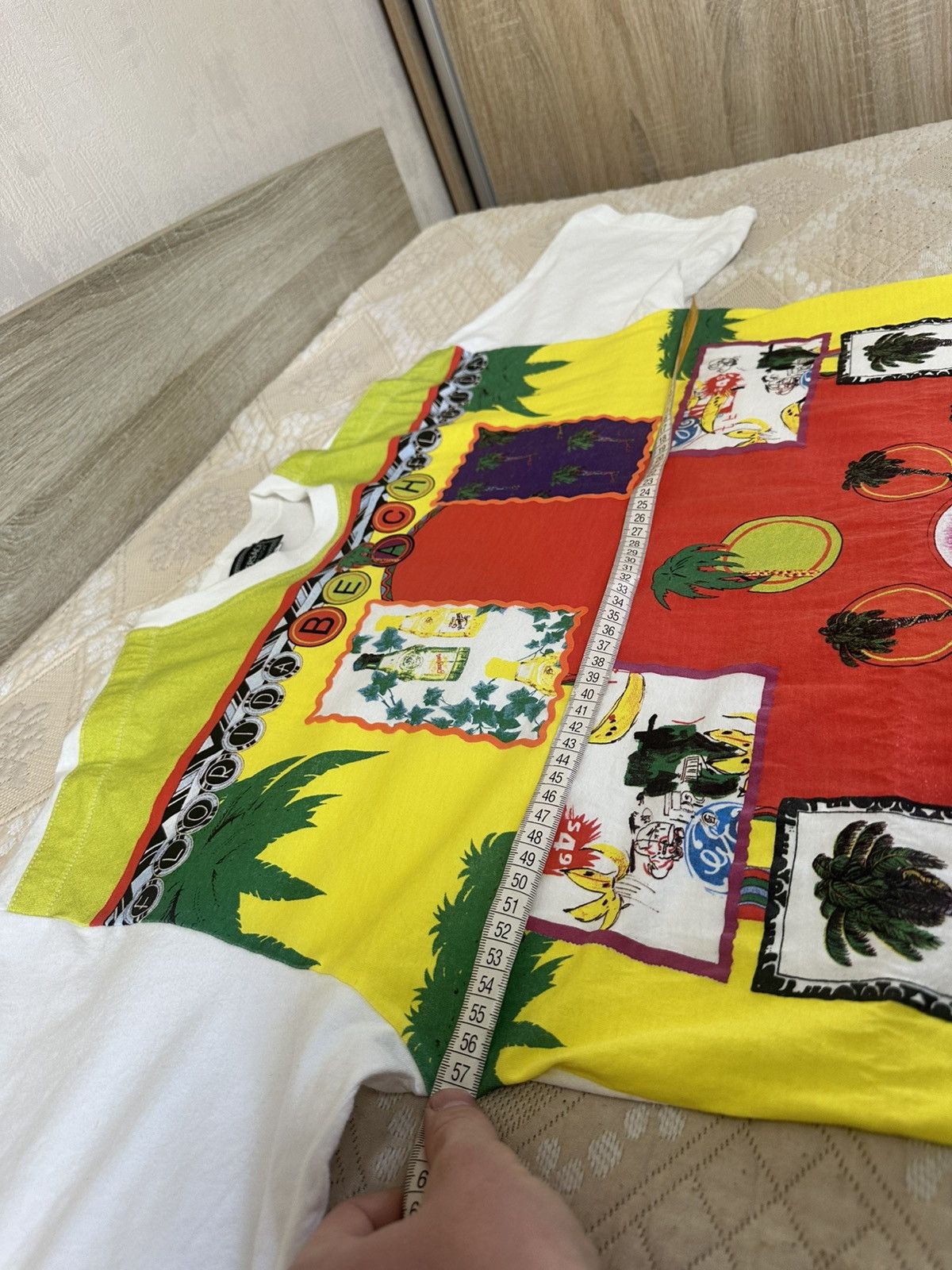 Versace 🔥 Versace Jeans Couture Miami Florida Beach Vintage T Shirt Size US M / EU 48-50 / 2 - 13 Thumbnail