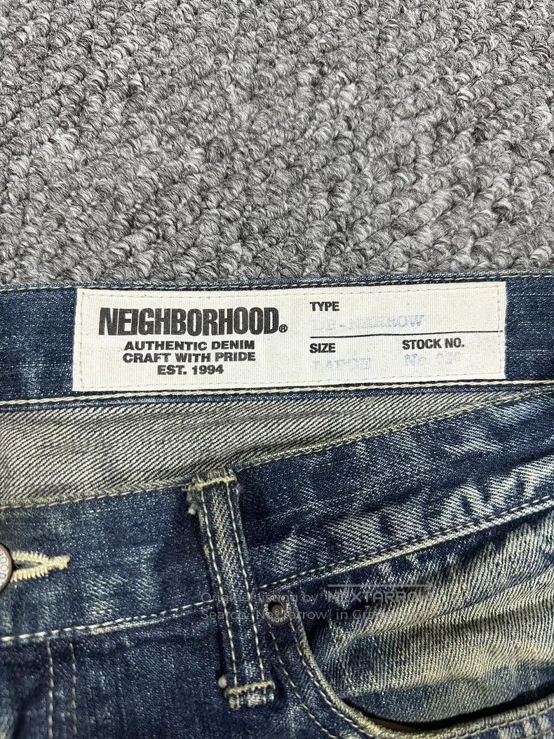 Neighborhood Neighborhood size L Jeans Size US 27 - 7 Thumbnail