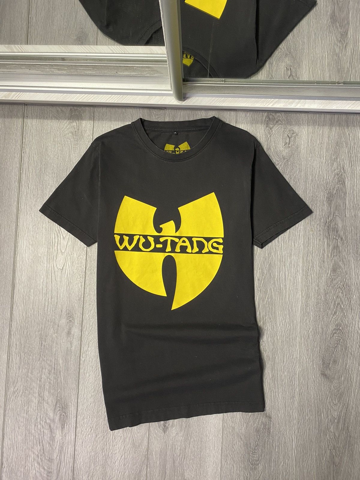 Vintage × Wu-Tang Clan Wu Tang Clan Big Logo Wu Wear Tee Rap T-Shirt Size US M / EU 48-50 / 2 - 1 Thumbnail