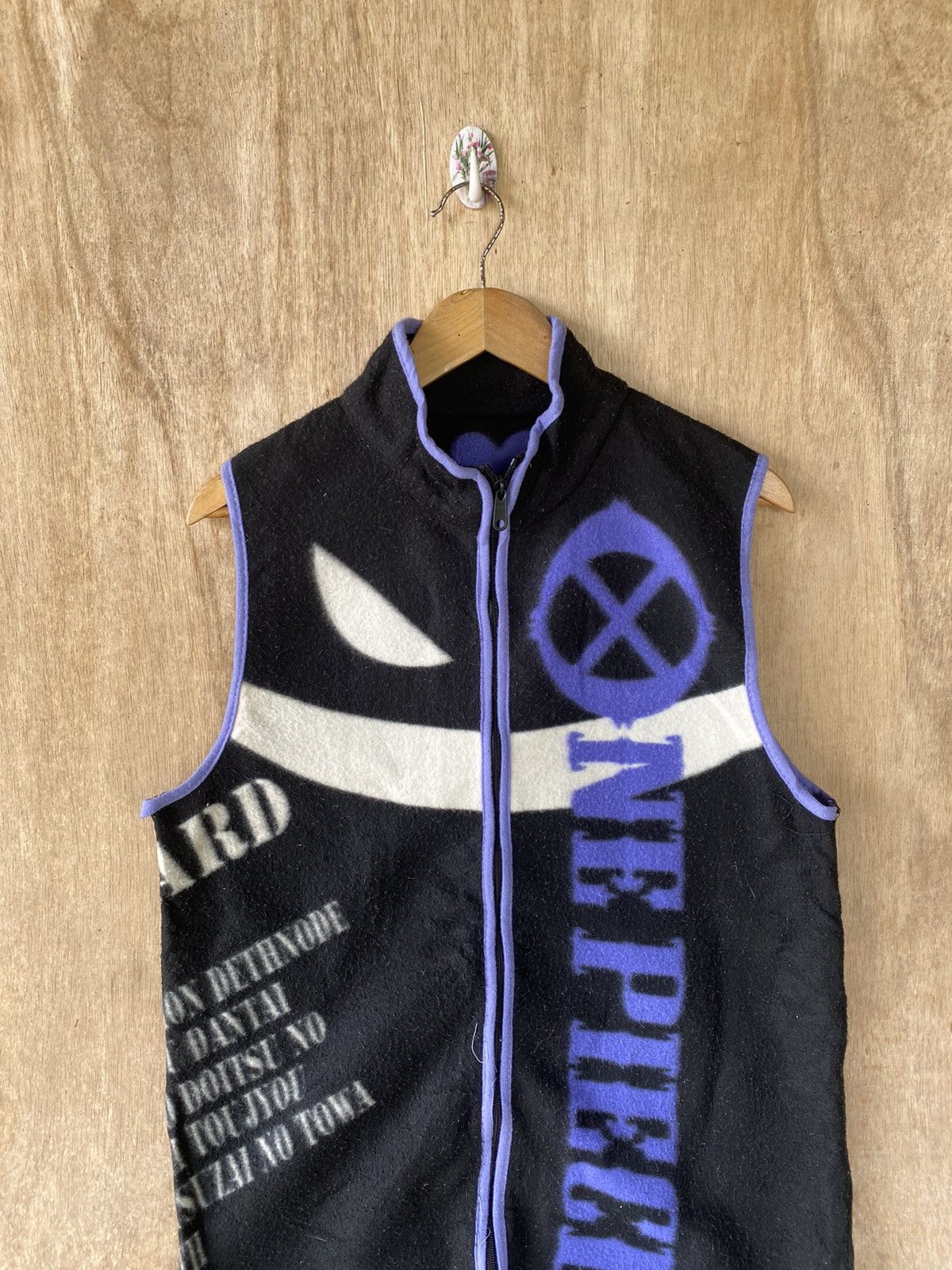 Anime 👘SALE👘ONE PIECE FLEECE VEST NICE DESIGN Size US L / EU 52-54 / 3 - 5 Thumbnail