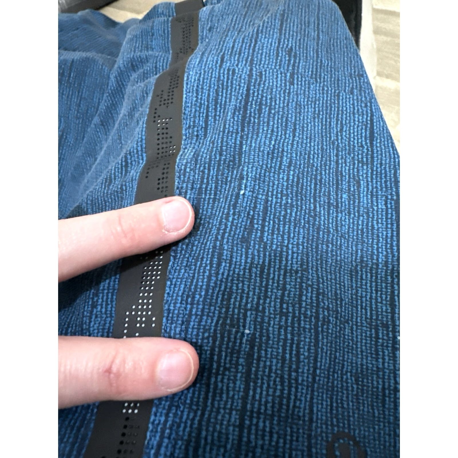 Lululemon Lululemon Shorts Mens M Blue Running Linerless 9" Inseam Athletic Breathable Quick Dry Stretch Moisture Wicking Lightweight Elastic Waist Size US 31 - 6 Thumbnail