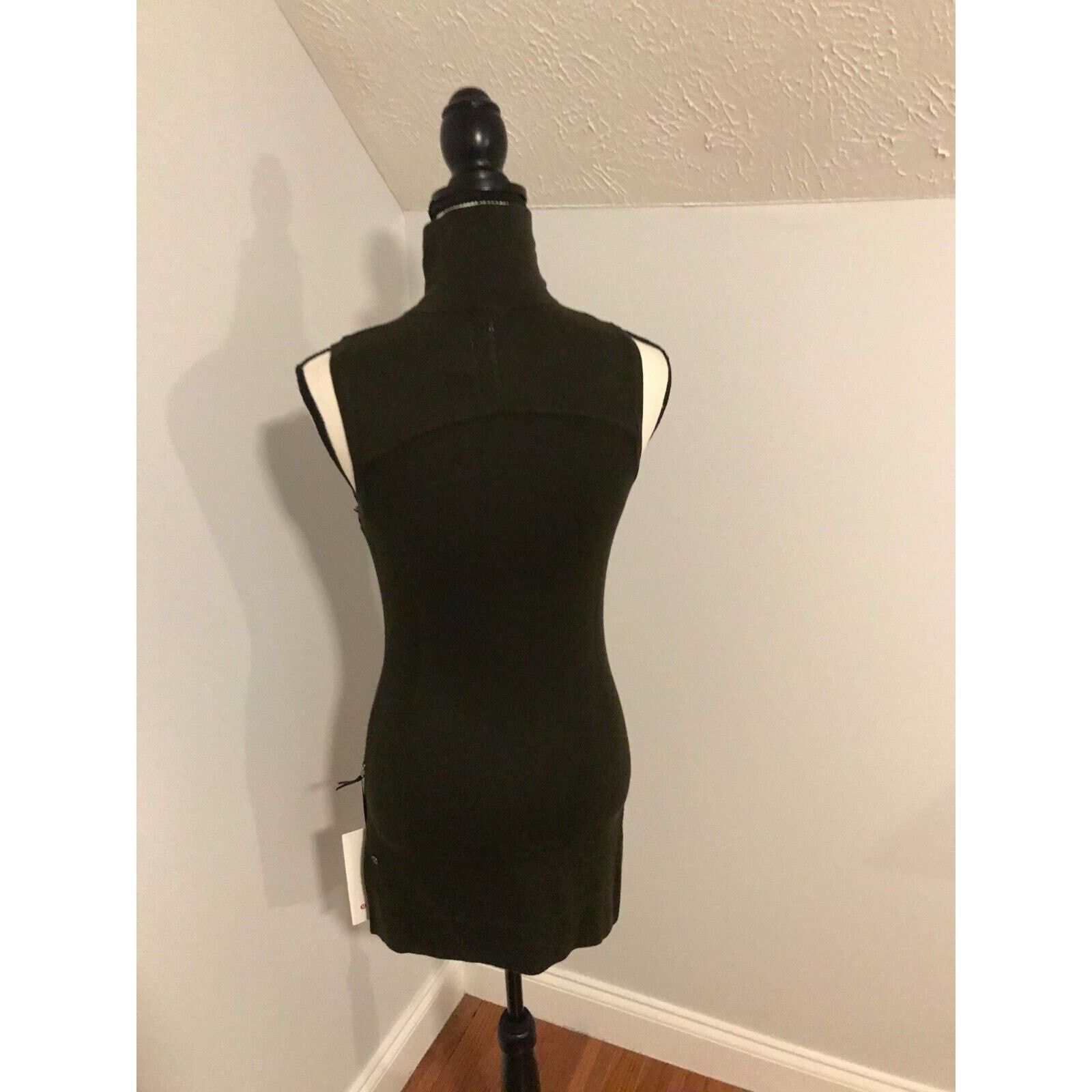 Lululemon Lululemon Travel the Distance Tunic Dark Olive - NWT Size XS / US 0-2 / IT 36-38 - 3 Thumbnail