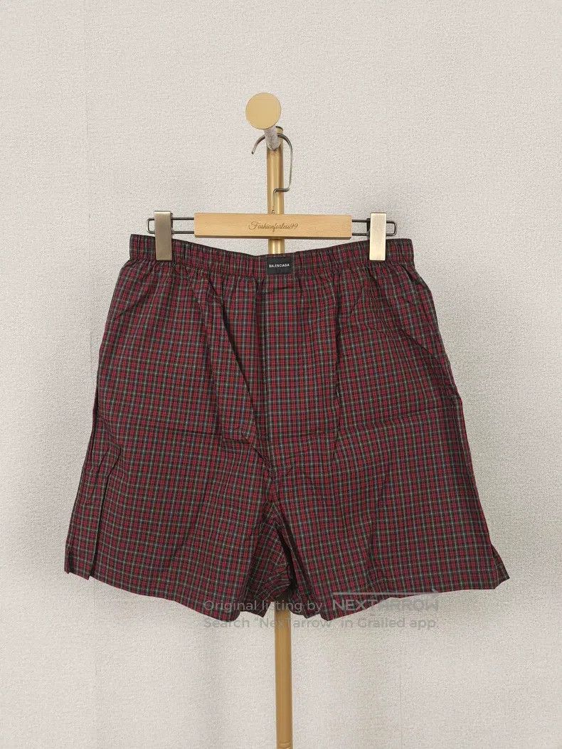 Balenciaga Balenciaga size M Plaid Shorts Size US 27 - 1 Thumbnail