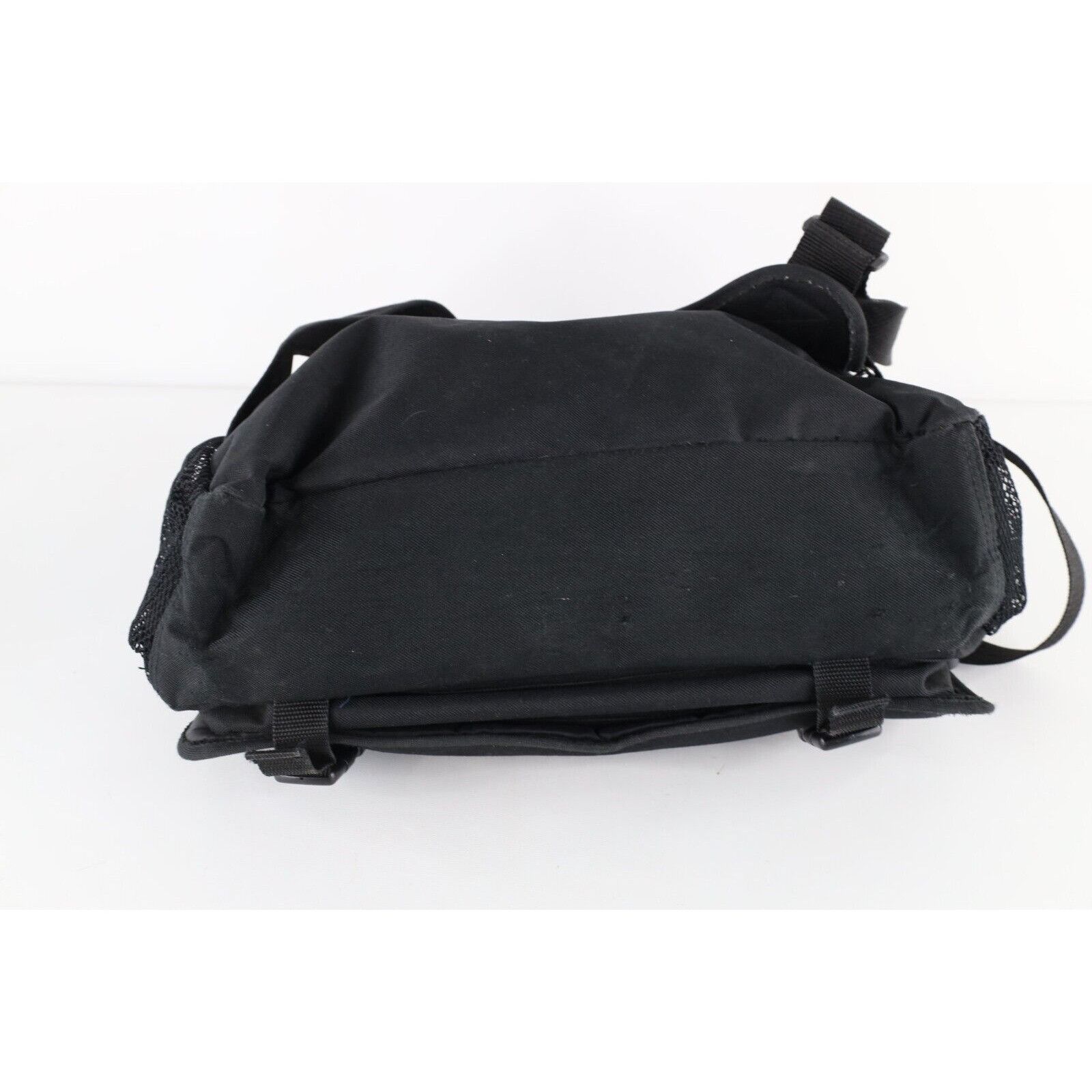 Vintage Vintage 90s Y2K Eastsport Crossbody Messenger Bag Black Size ONE SIZE - 8 Thumbnail