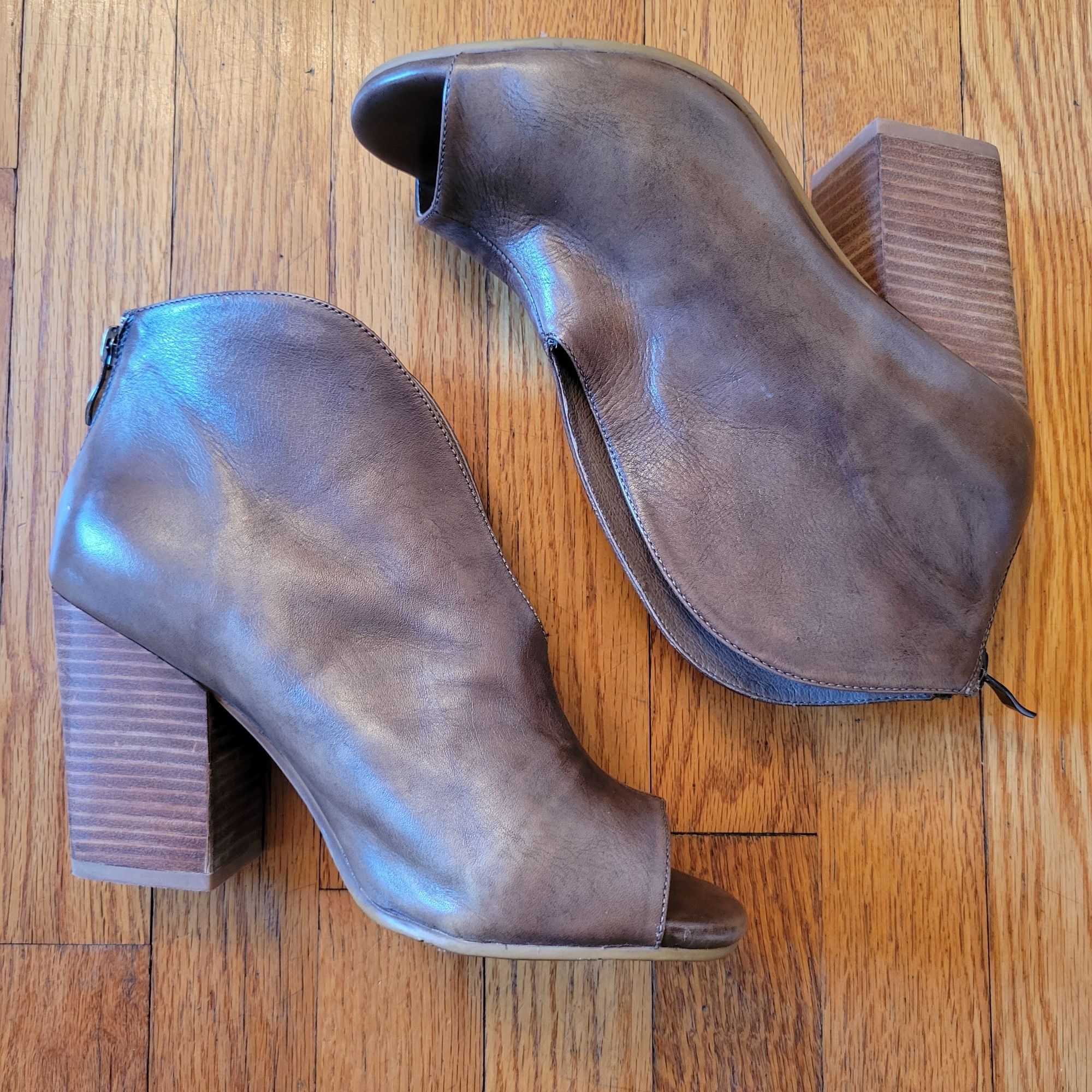 Other Antelope Leather Peep Toe Ankle Boots Block Heel 39 Back Zip Size US 9 / IT 39 - 10 Thumbnail