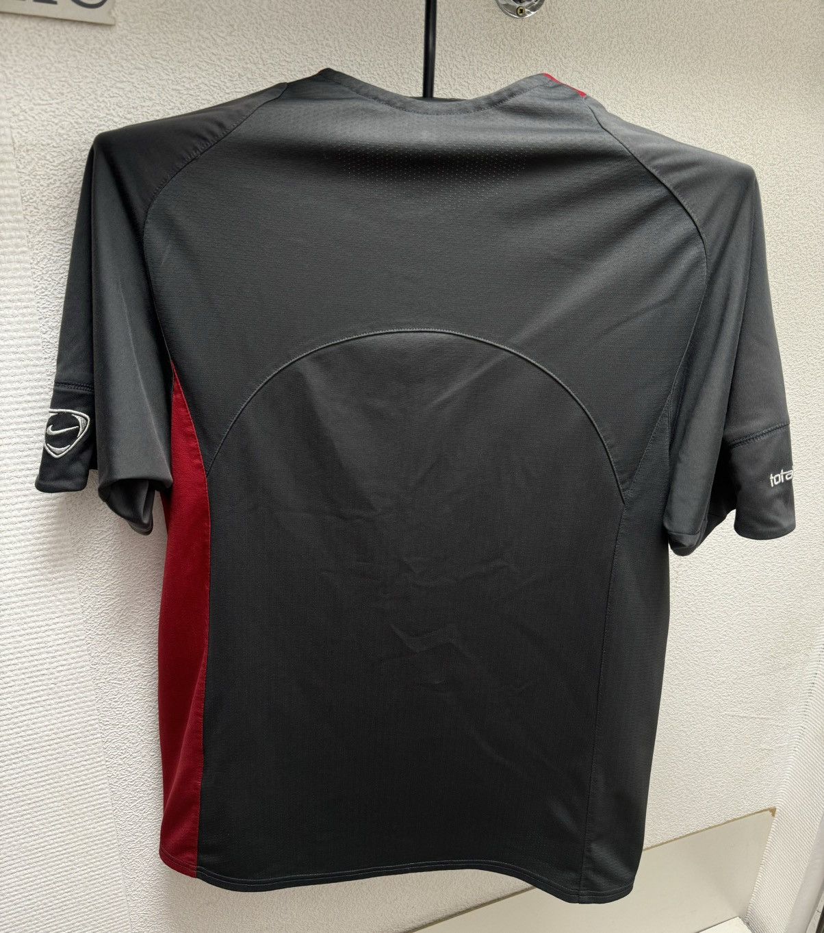 Nike Nike manchester united soccer jersey vntg 2005/06 M totall90 Size US M / EU 48-50 / 2 - 11 Thumbnail