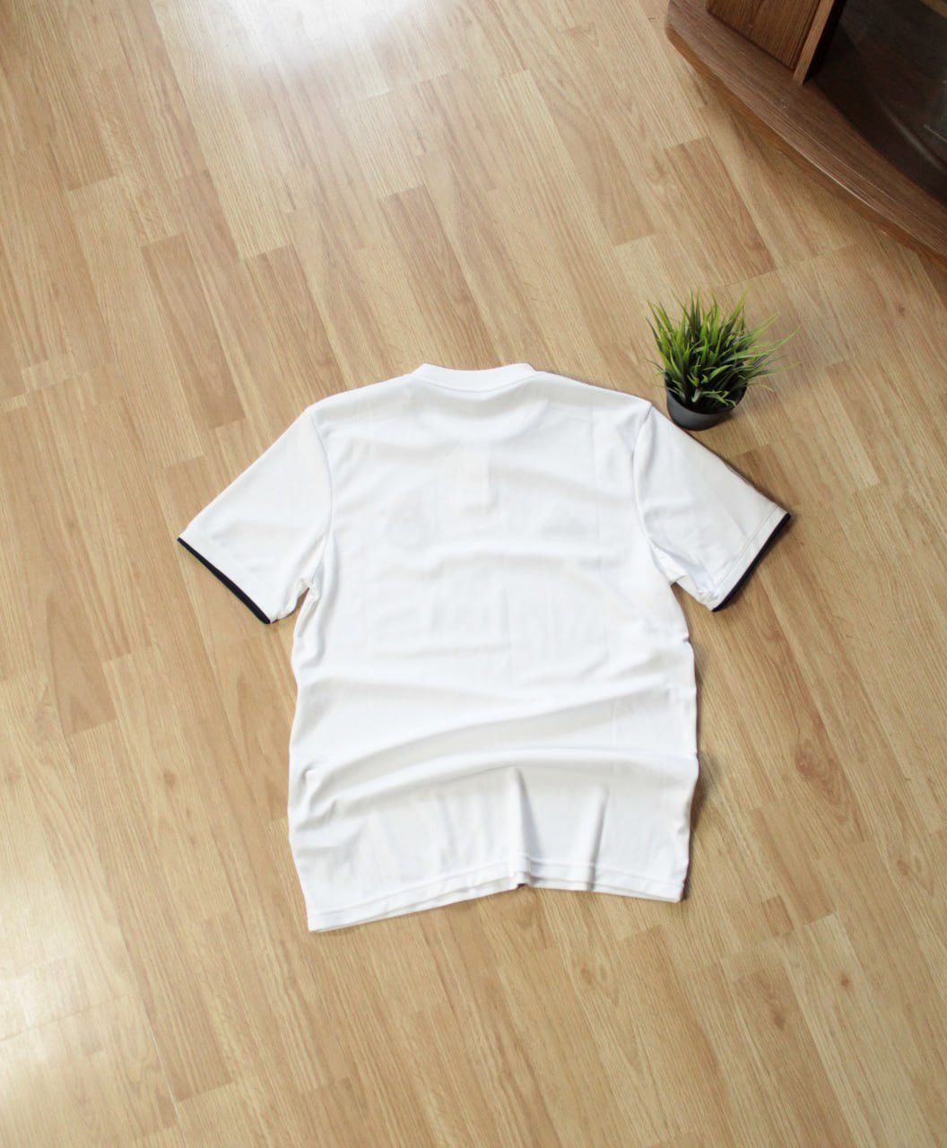 Adidas 🔥 Adidas Real Madrid 2018 White Home Jersey Shirt Size US S / EU 44-46 / 1 - 6 Thumbnail