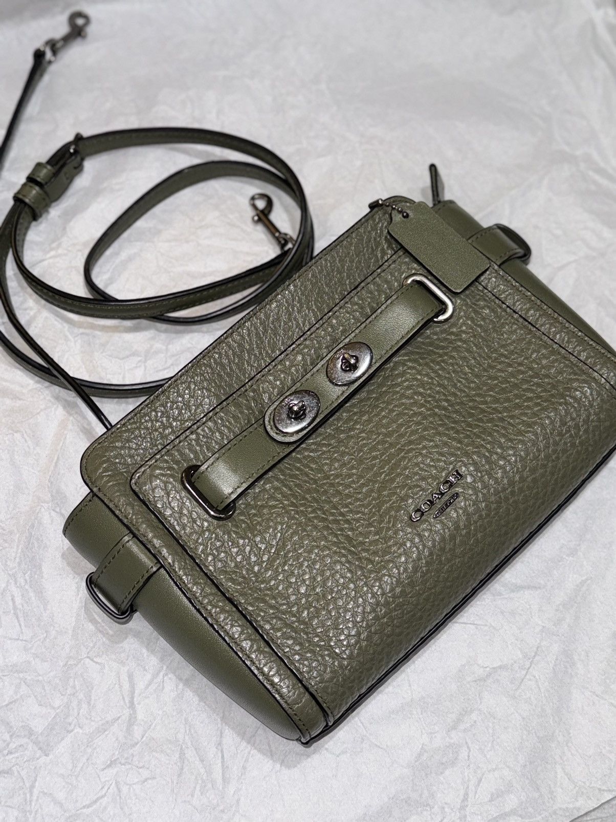 Coach Coach Swagger Wristlet In green color Leather Size ONE SIZE - 1 Thumbnail