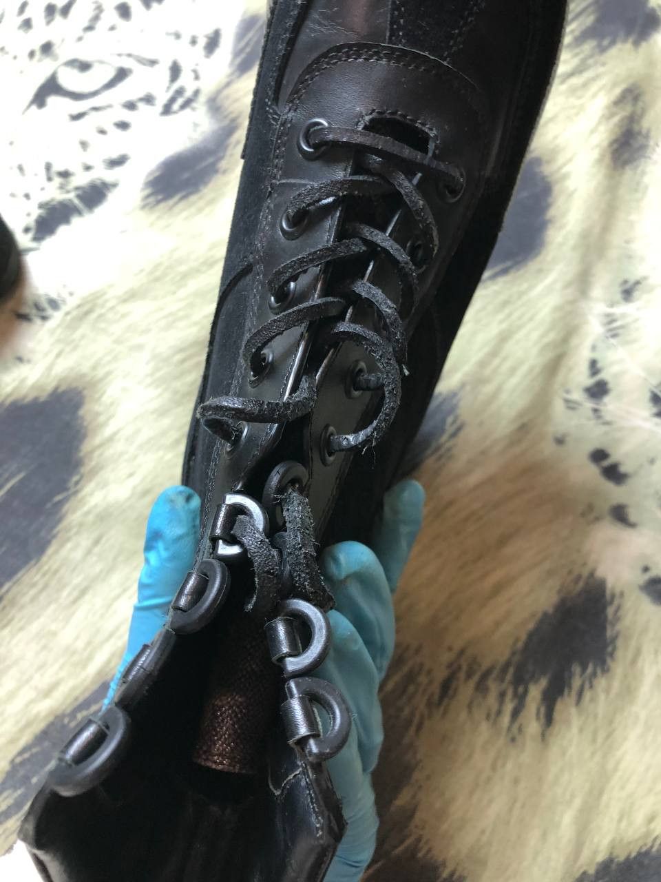Louis Vuitton Luxury Louis Vuitton Black Platform Boots Size US 8 / IT 38 - 9 Thumbnail